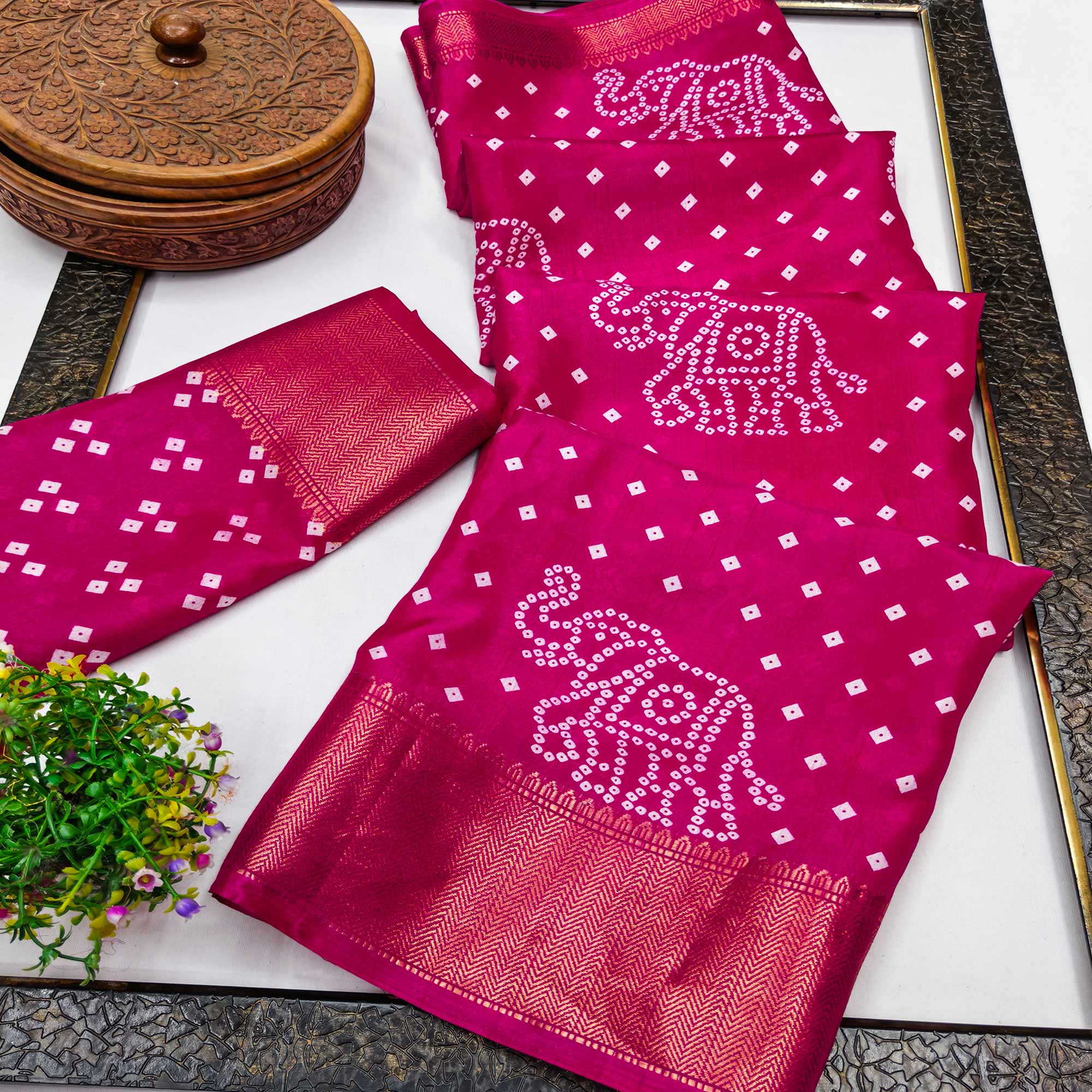 Pink Dola Silk Saree Featuring Traditional Bandhani Print & Elegant Weaving Border