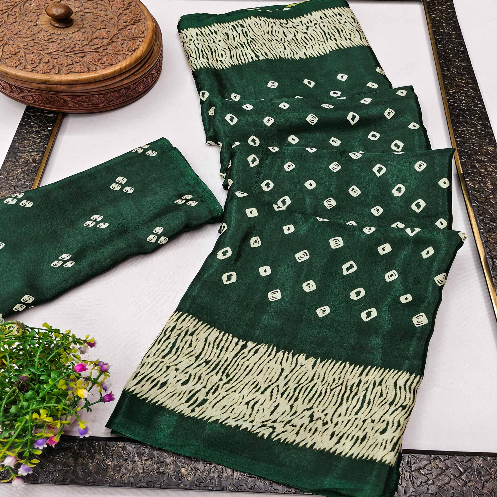 Green Bandhani Printed Chiffon Saree With Traditional Appeal
