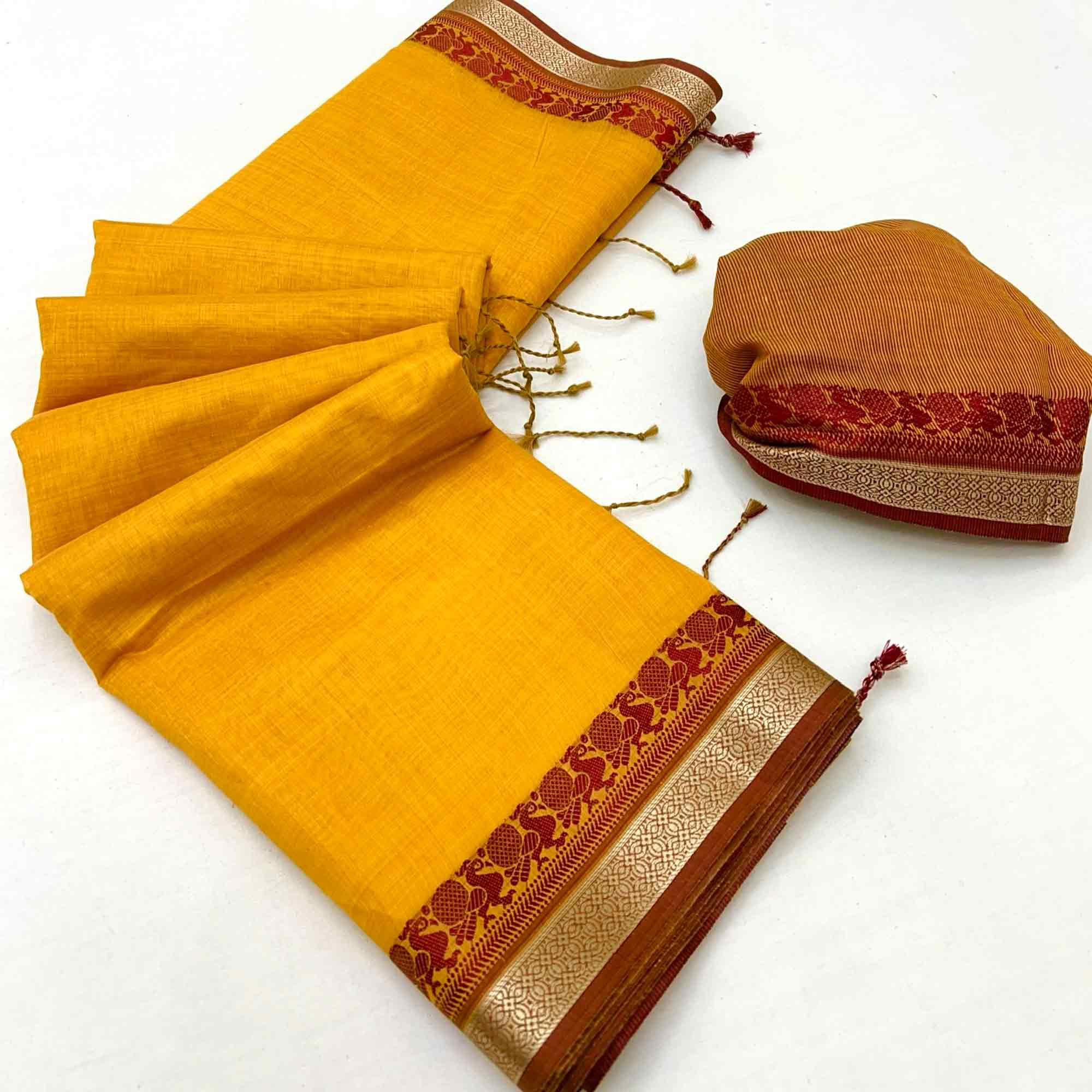Yellow Pure Handloom Silk Saree with an Elegantly Woven Jacquard Border