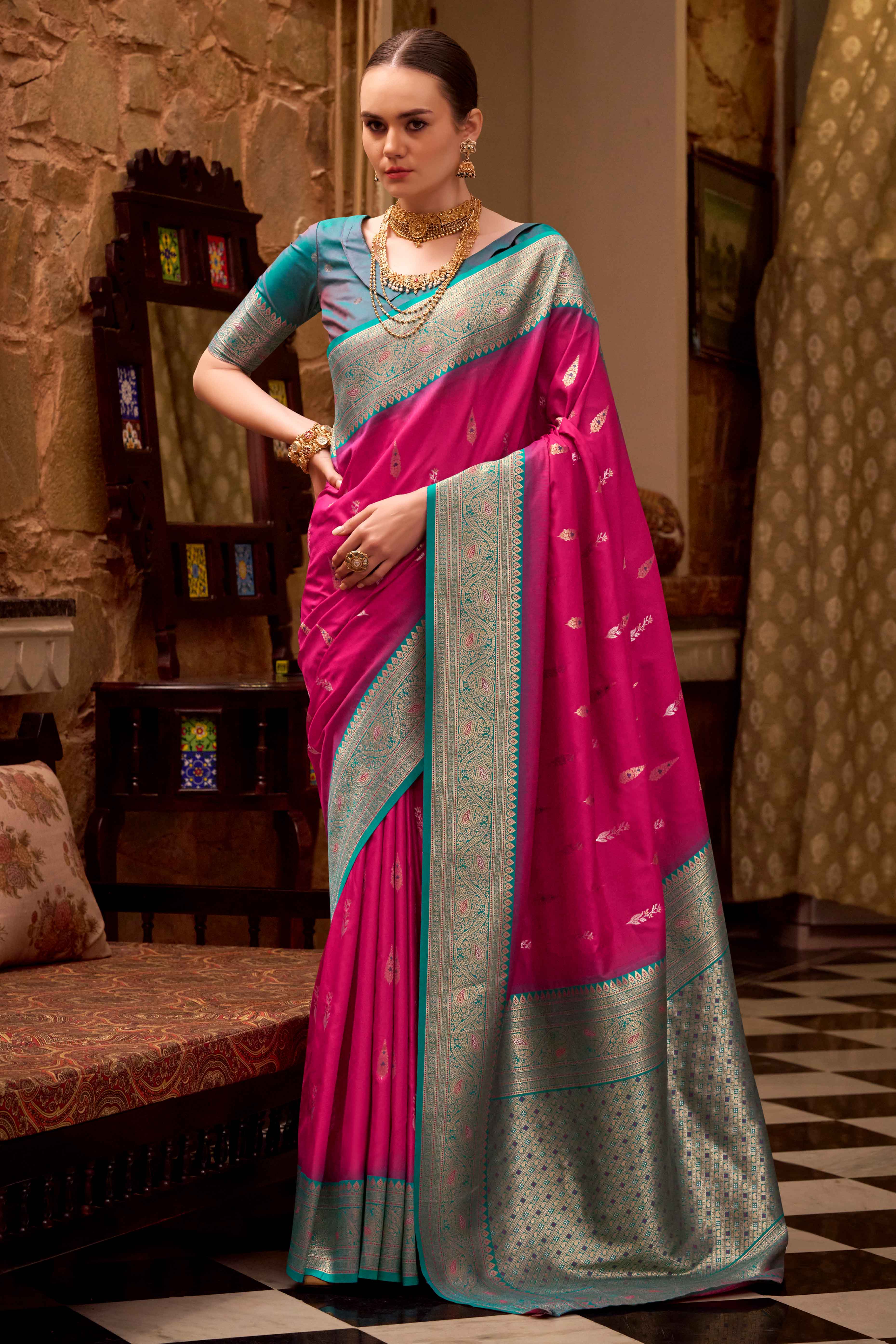 Pink Pure Silk Saree With Intricate Floral Zari Weaving Work
