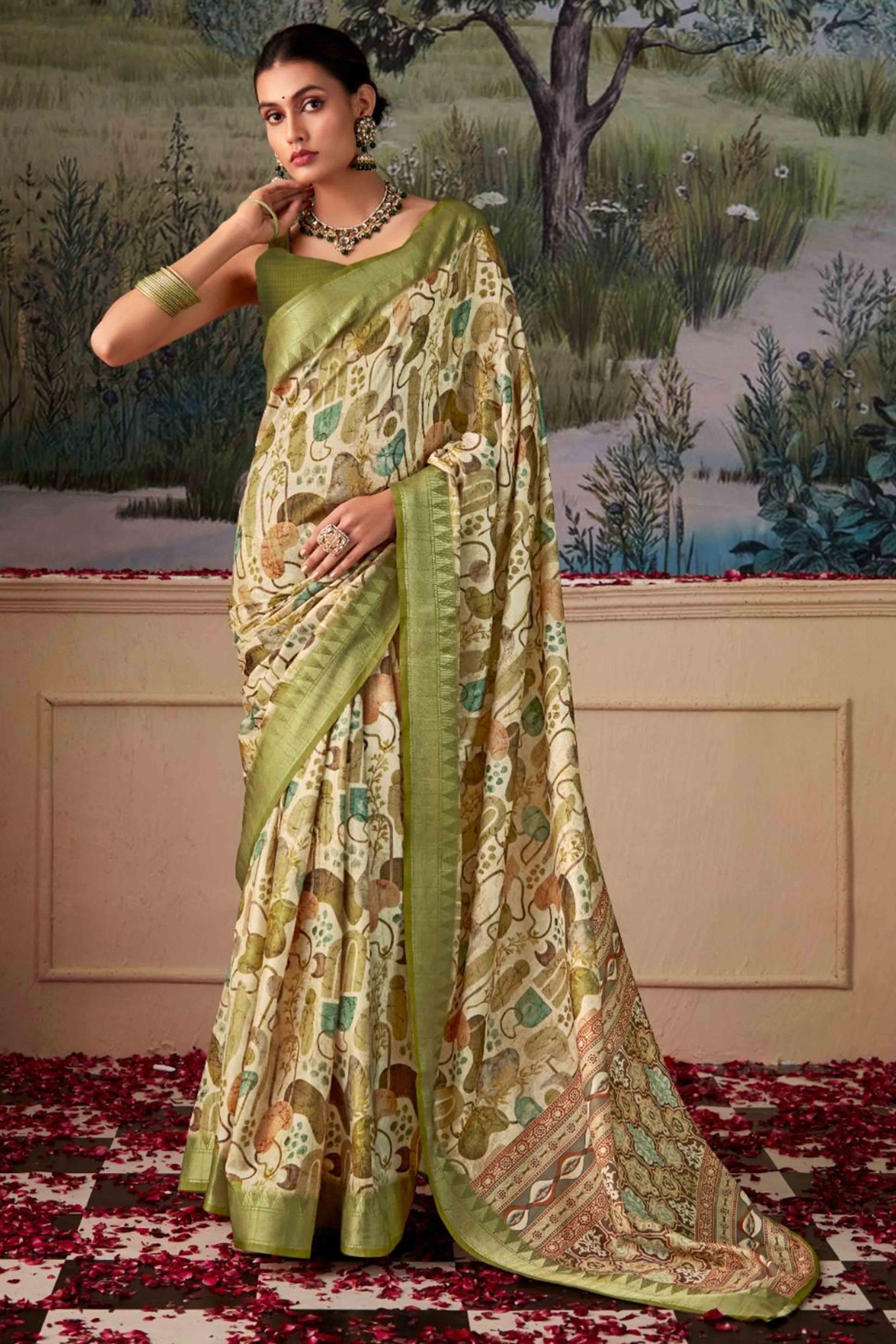 Trendy Digital Printed Silk Blend Saree in Green