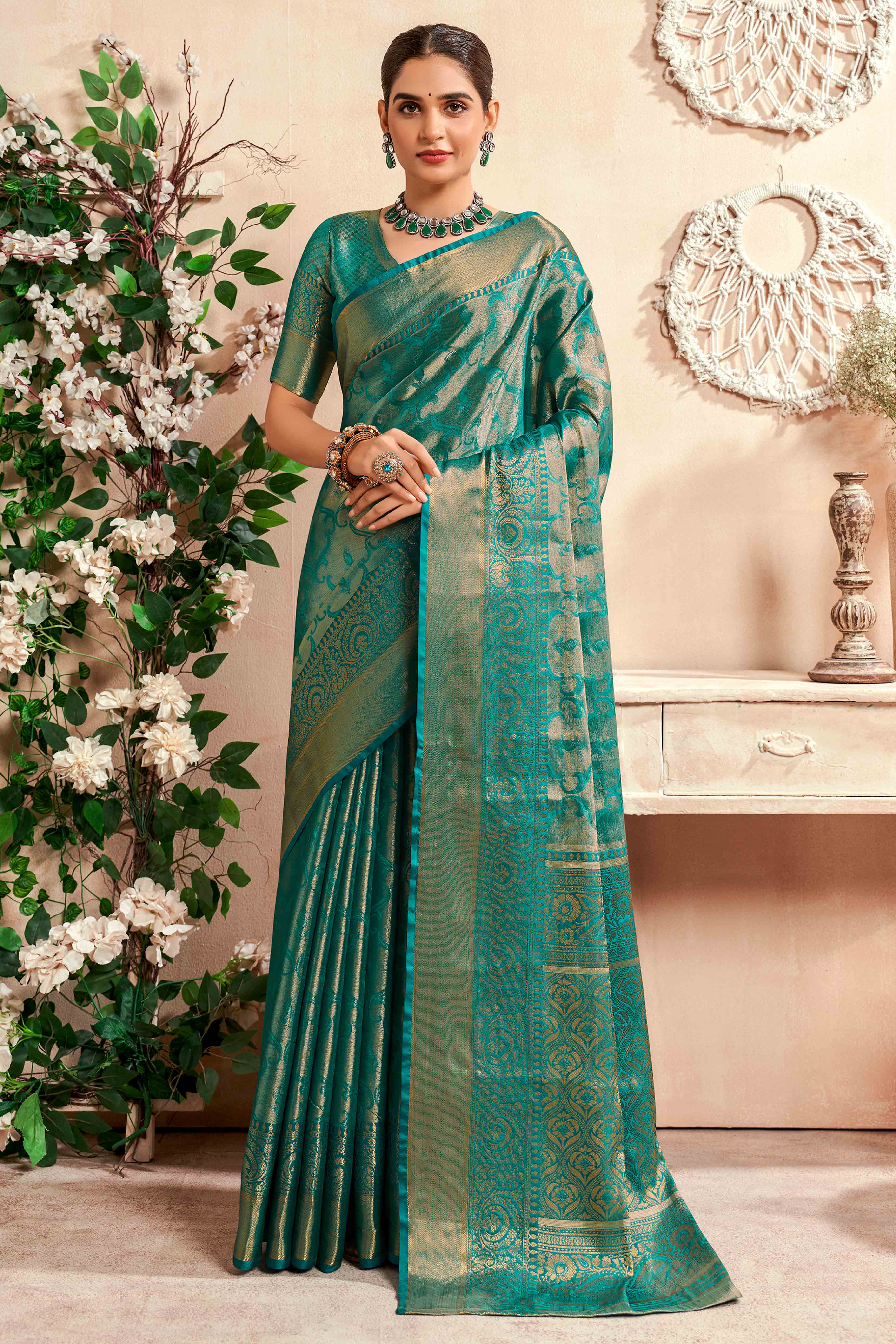 Turquoise Kanjivaram Silk Saree With Lustrous Zari Artistry