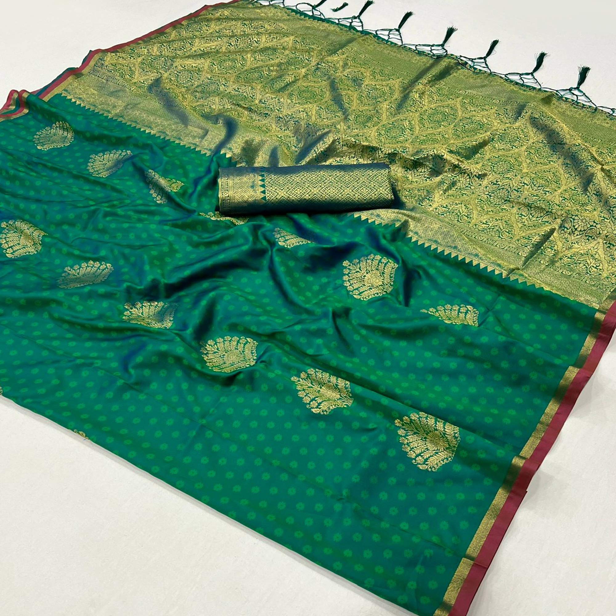 Green Zari Work Woven Mulberry Silk Saree