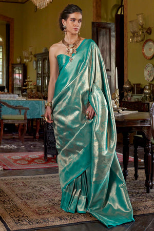 Rama Green Kanjivaram Saree in Lustrous Silk with Exquisite Zari Weaving