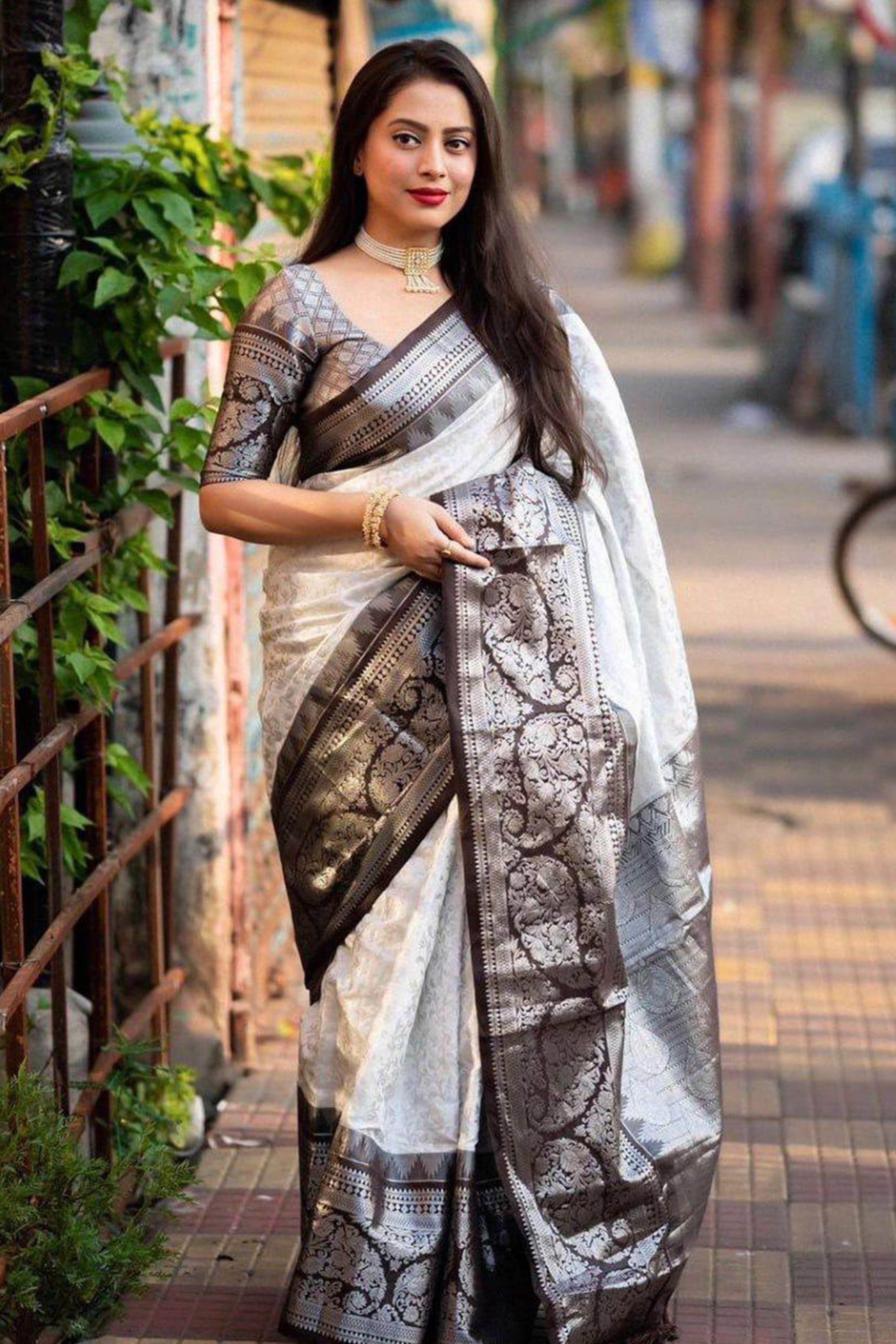 White Floral Woven Lichi Banarasi Silk Saree