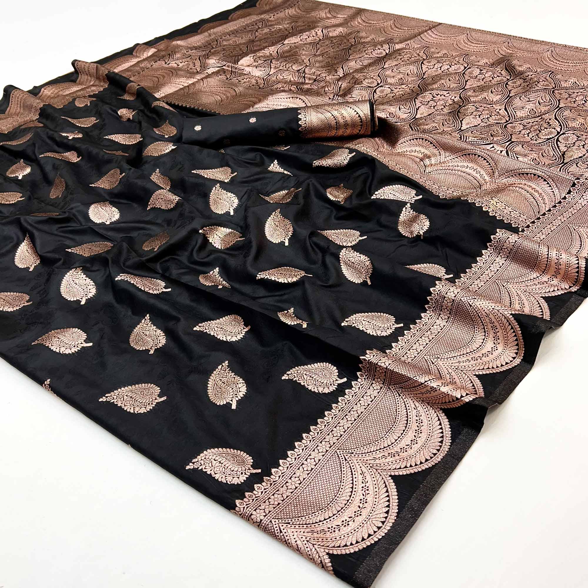 Black Art Silk Saree With Intricate Zari Weaving & Rich Banarasi Pallu