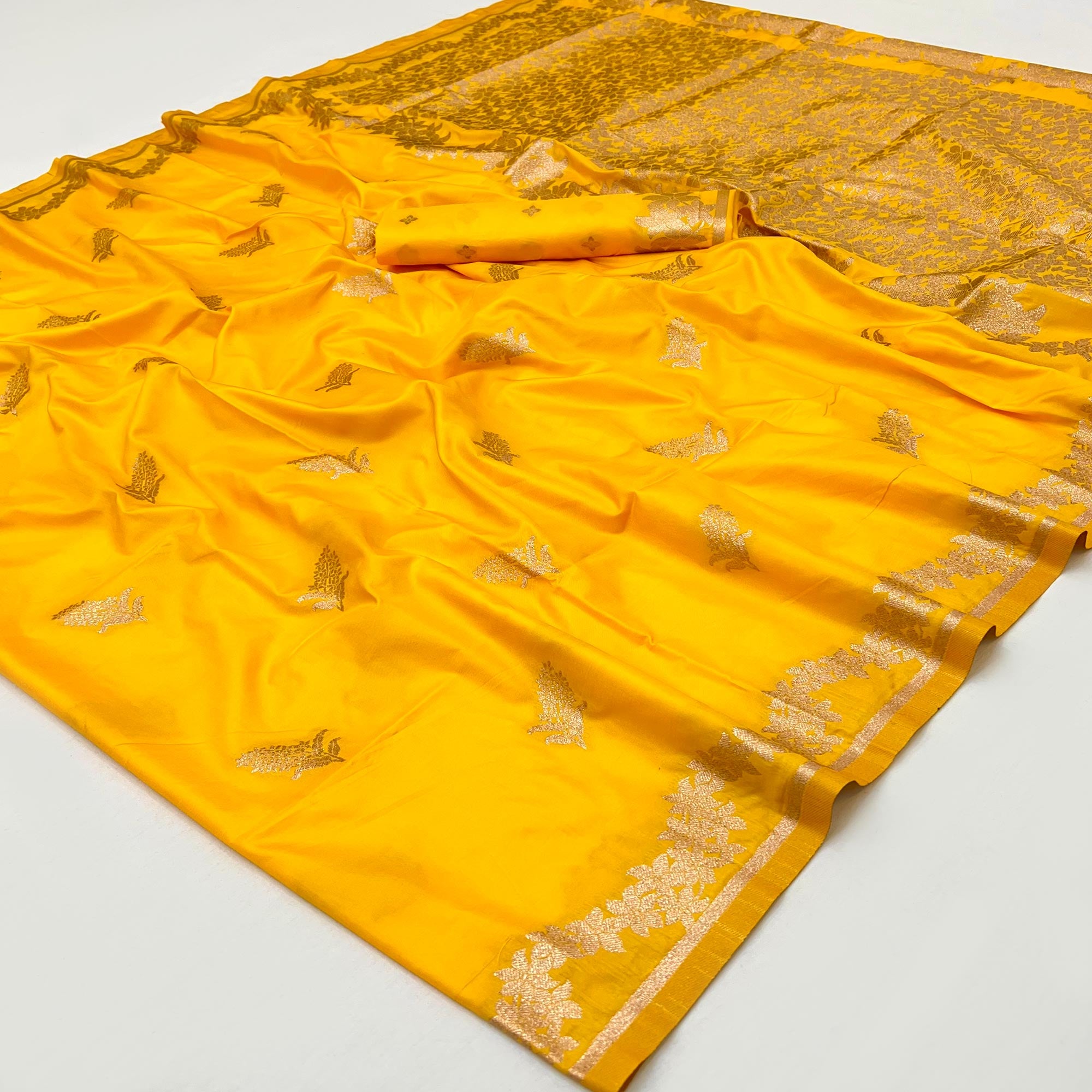 Yellow Art Silk Saree With Intricate Floral Zari Weaving & Banarasi Pallu