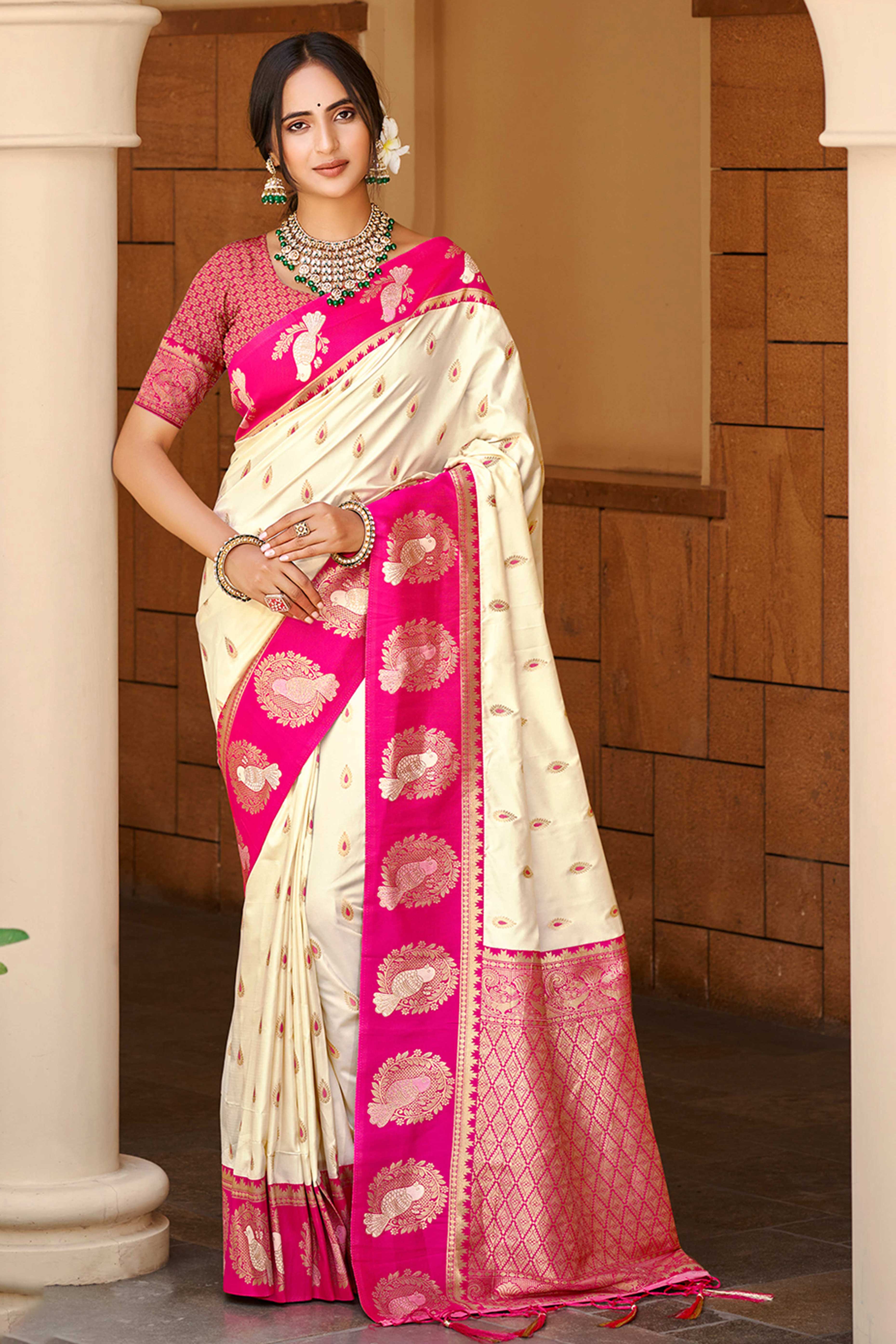 Stunning Offwhite Floral Weaving Silk Blend Saree With Birds Design Border & Tassel Pallu