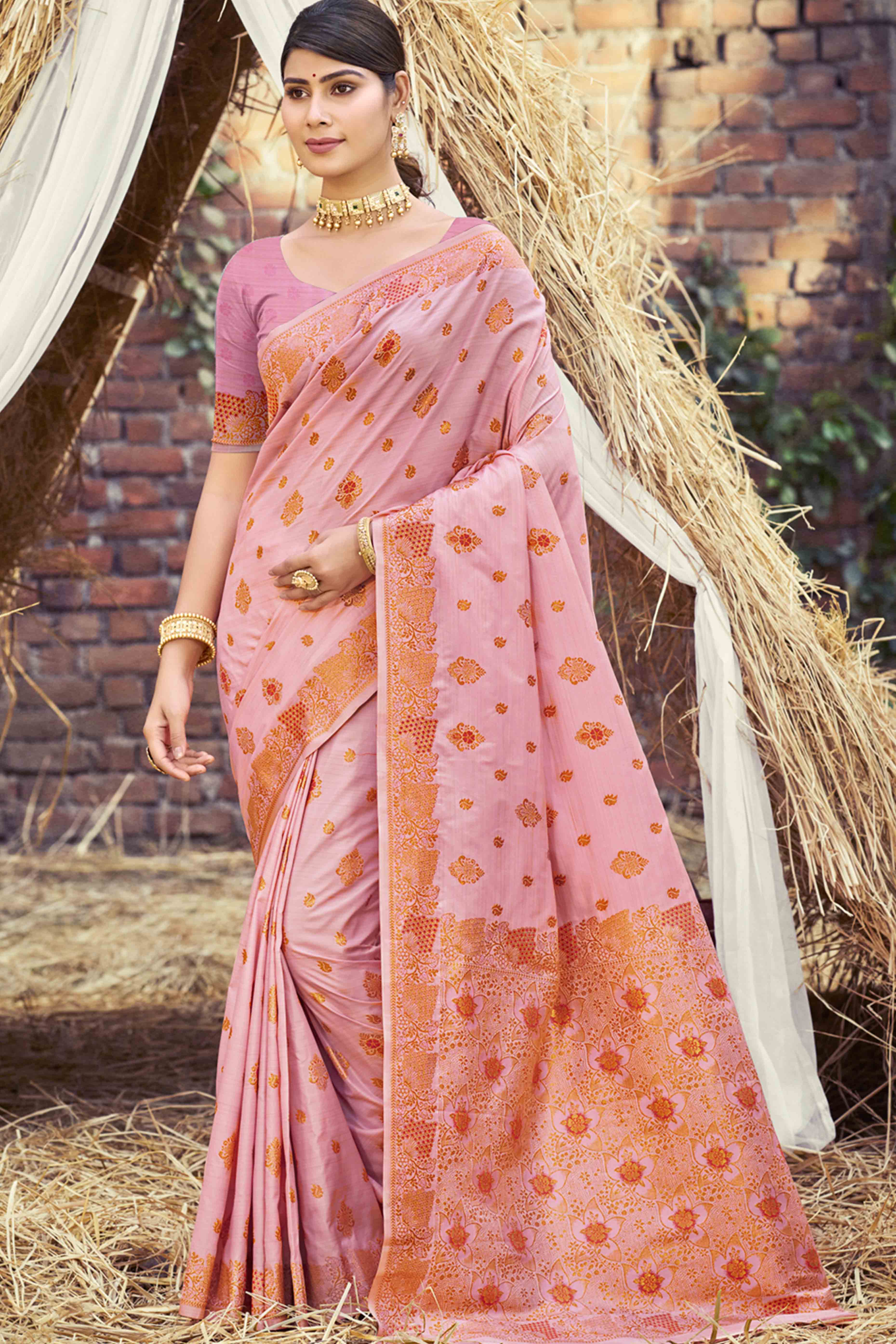Pink Banarasi Silk Saree Adorned With Woven Zari Floral Motifs