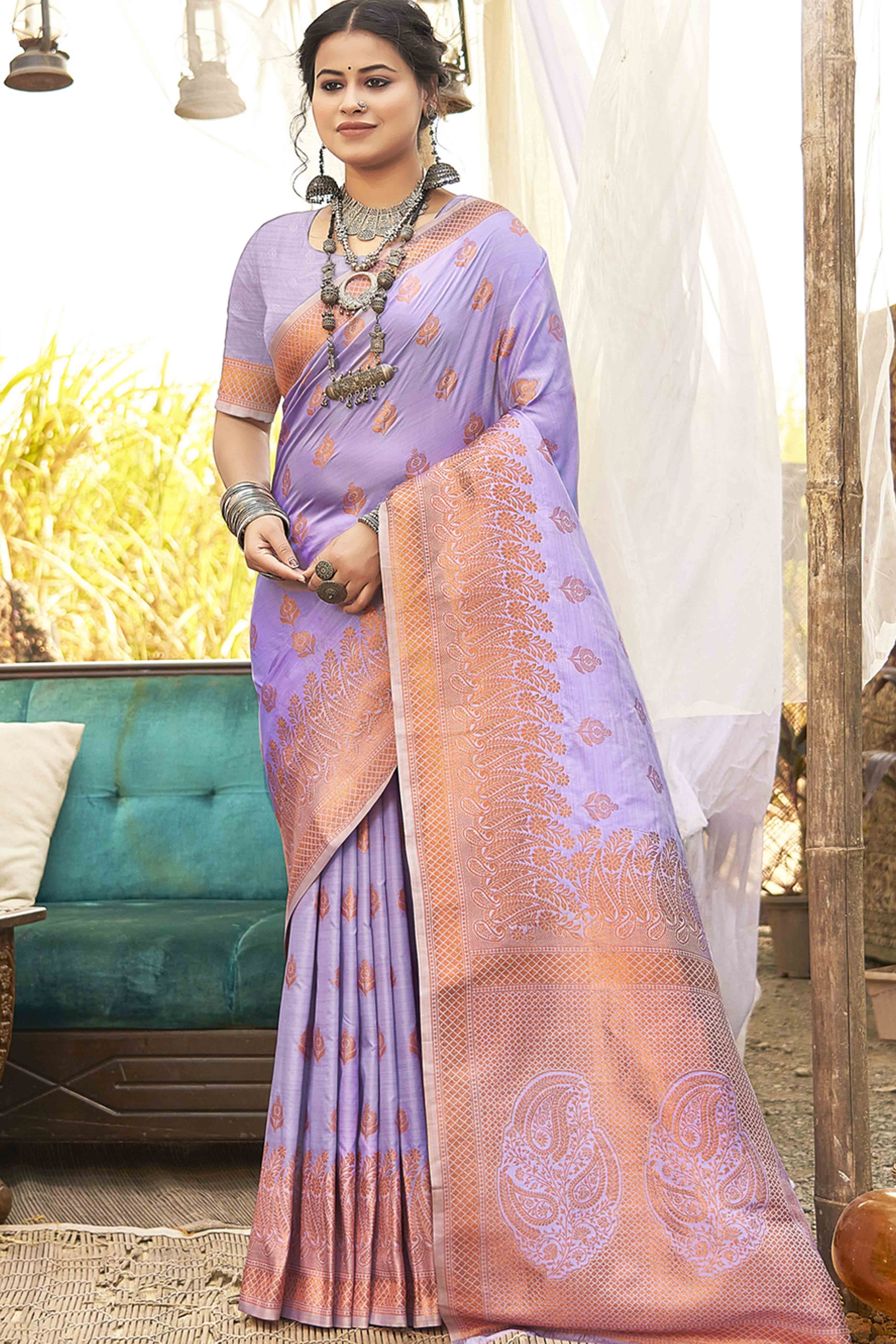 Timeless Beauty Lavender Onion Pink Banarasi Silk Saree With Floral Zari Weaving Work