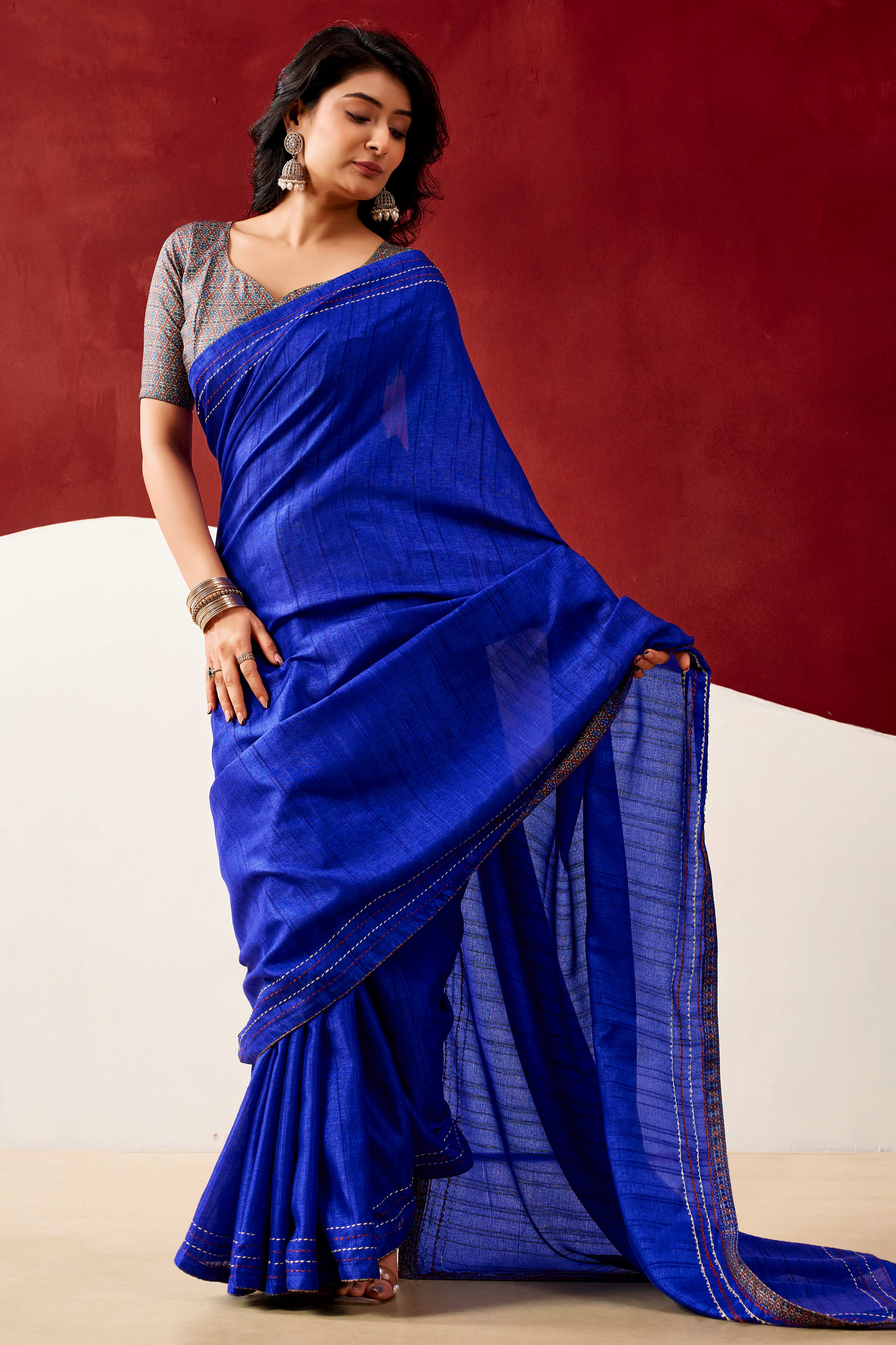 Graceful Royal Blue Handloom Cotton Blend Saree Featuring Striped Lining Embroidery & Tassel Pallu