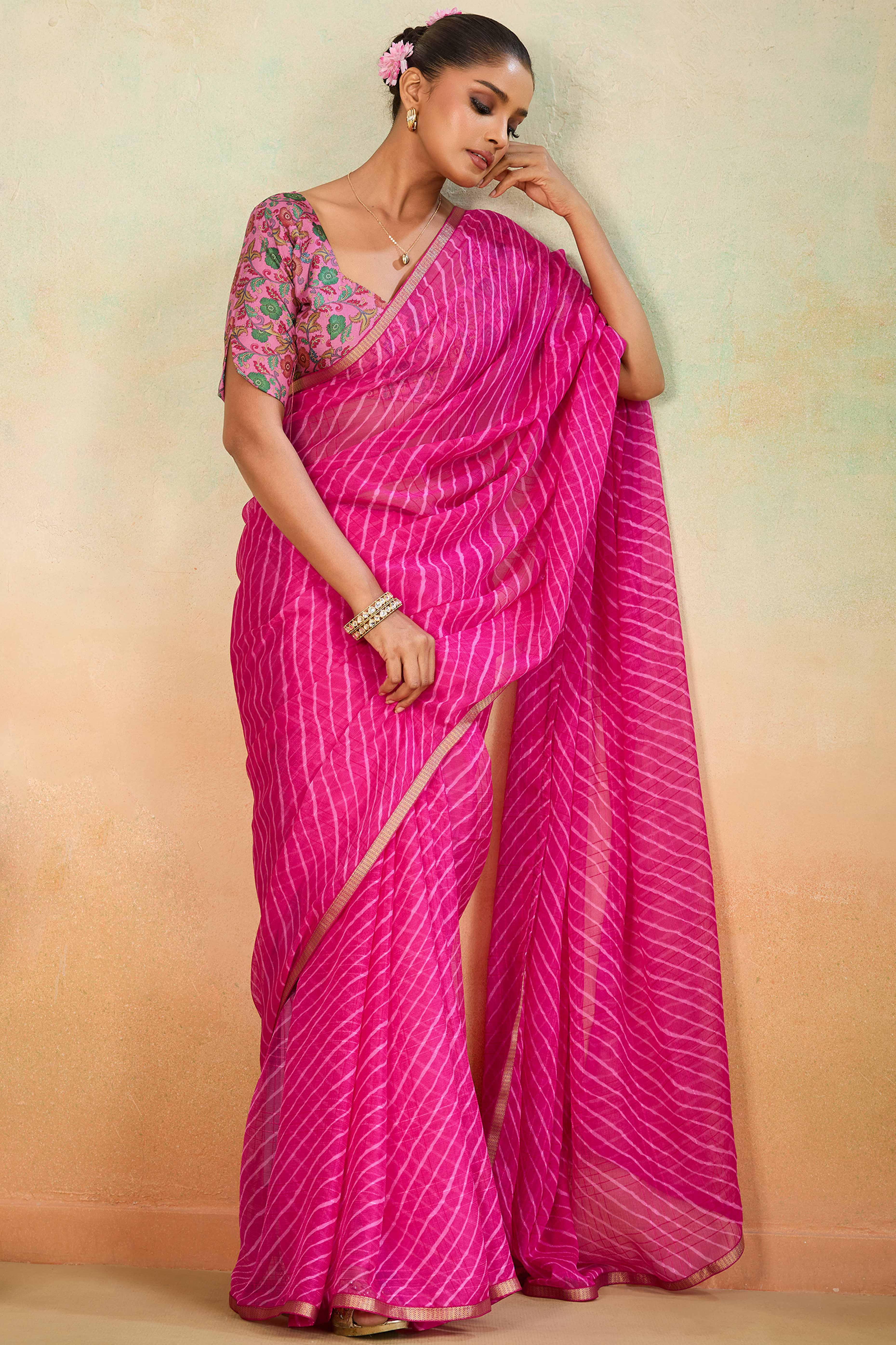 Magenta Leheriya Chiffon Saree Accented With Elegant Zari Lace Border Work