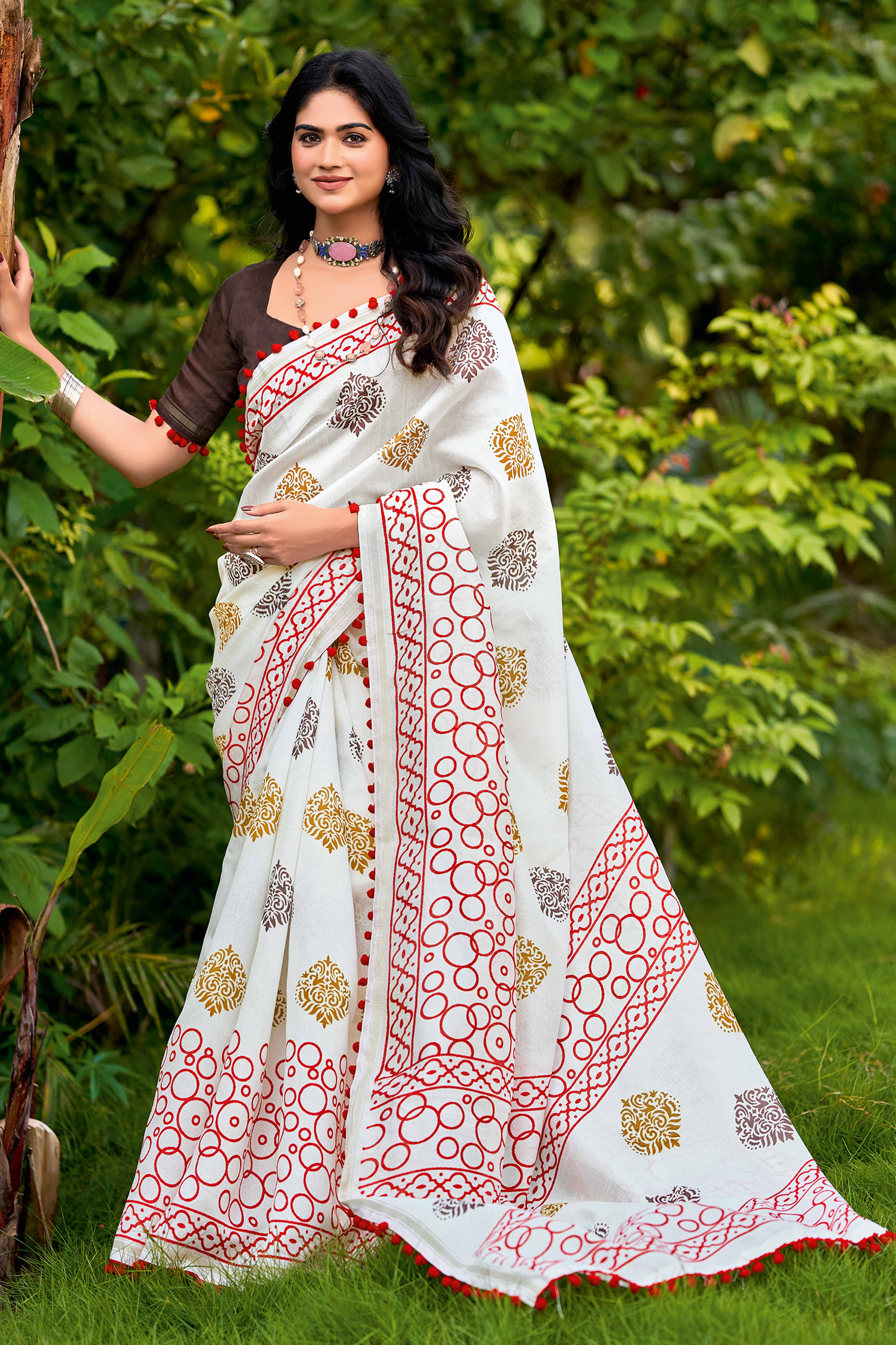 Modern White Saree with Minimal Abstract Designs on Mulmul Cotton