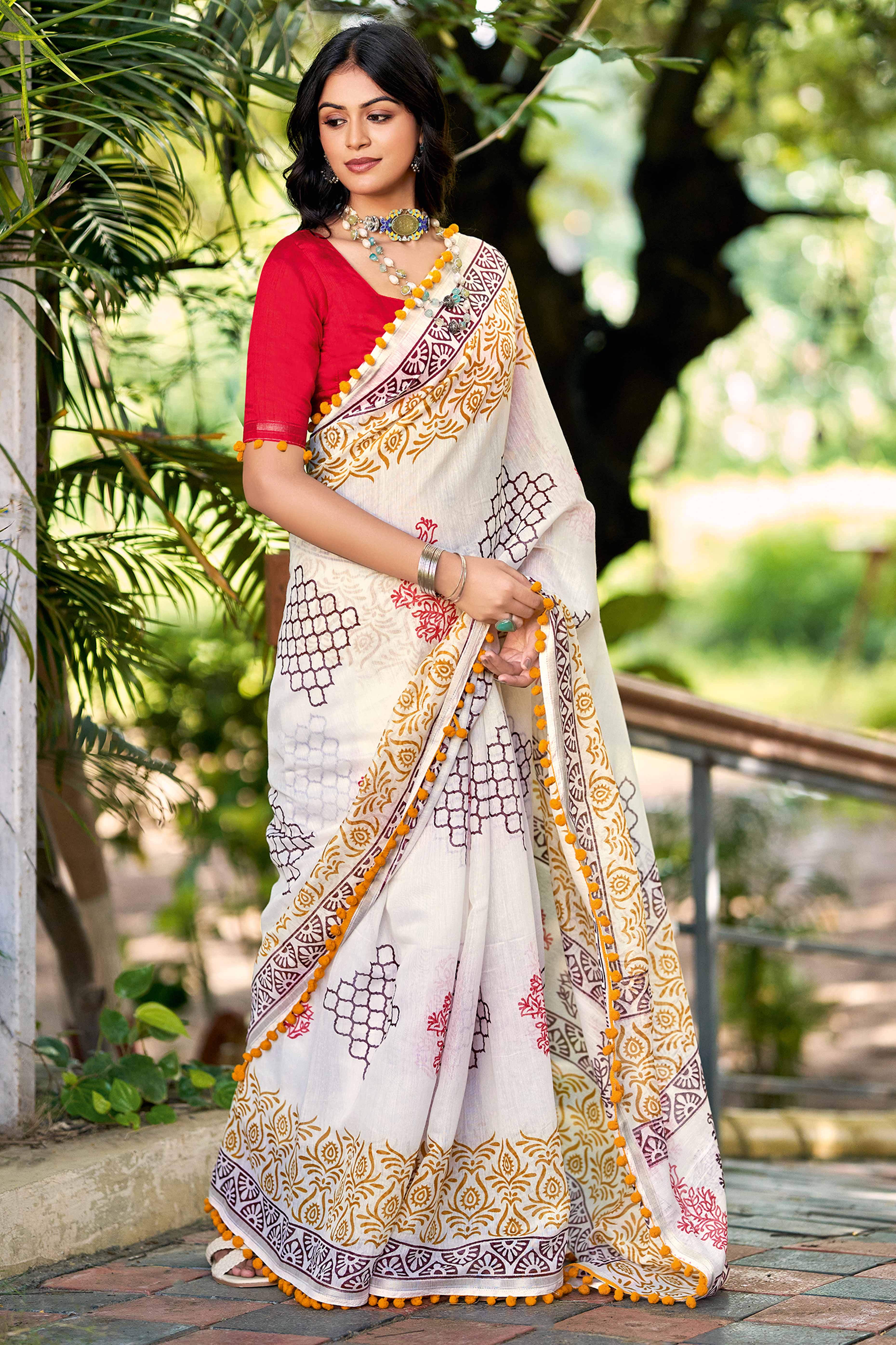 White Abstract Printed Mulmul Cotton Saree