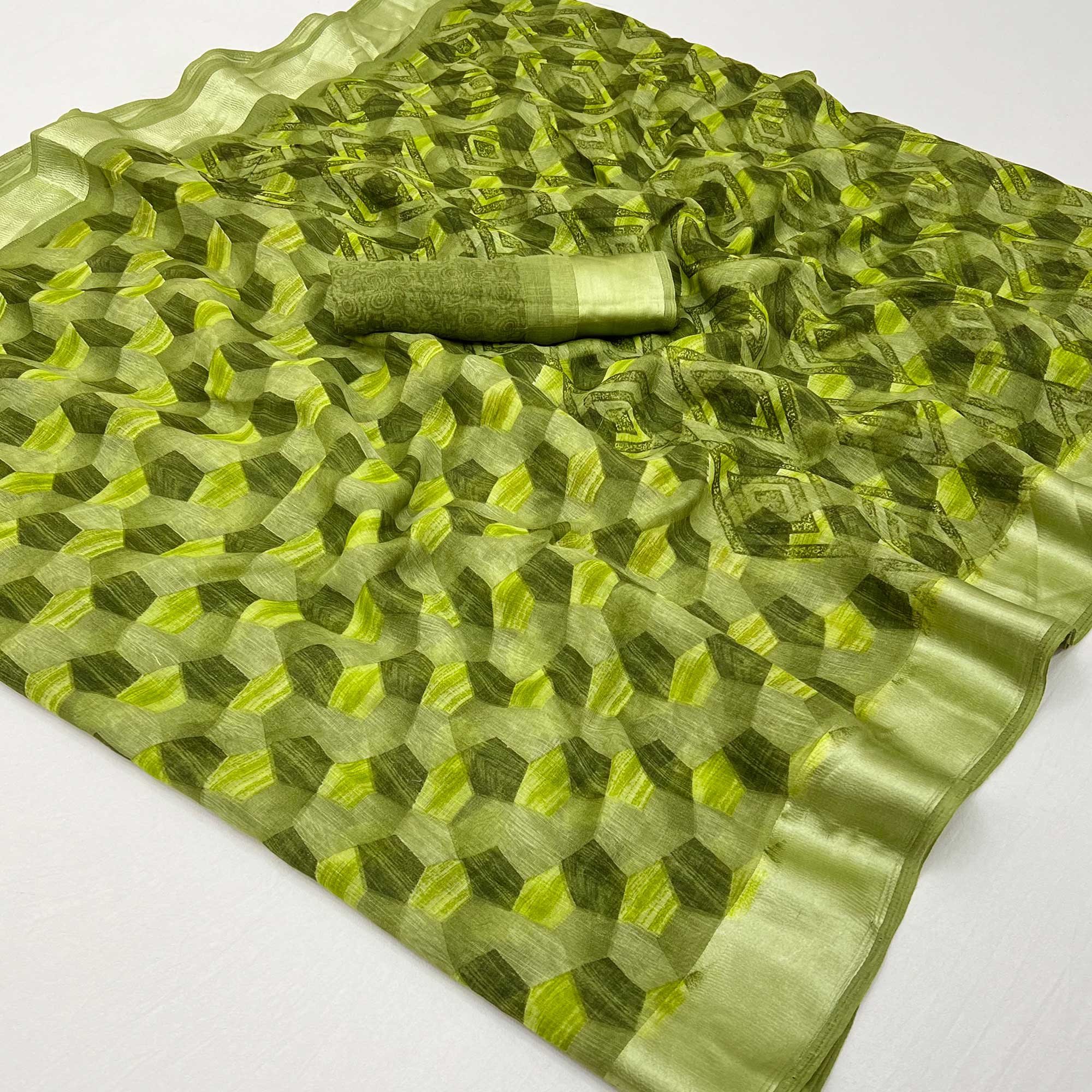 Green Geometric Printed Cotton Blend Saree
