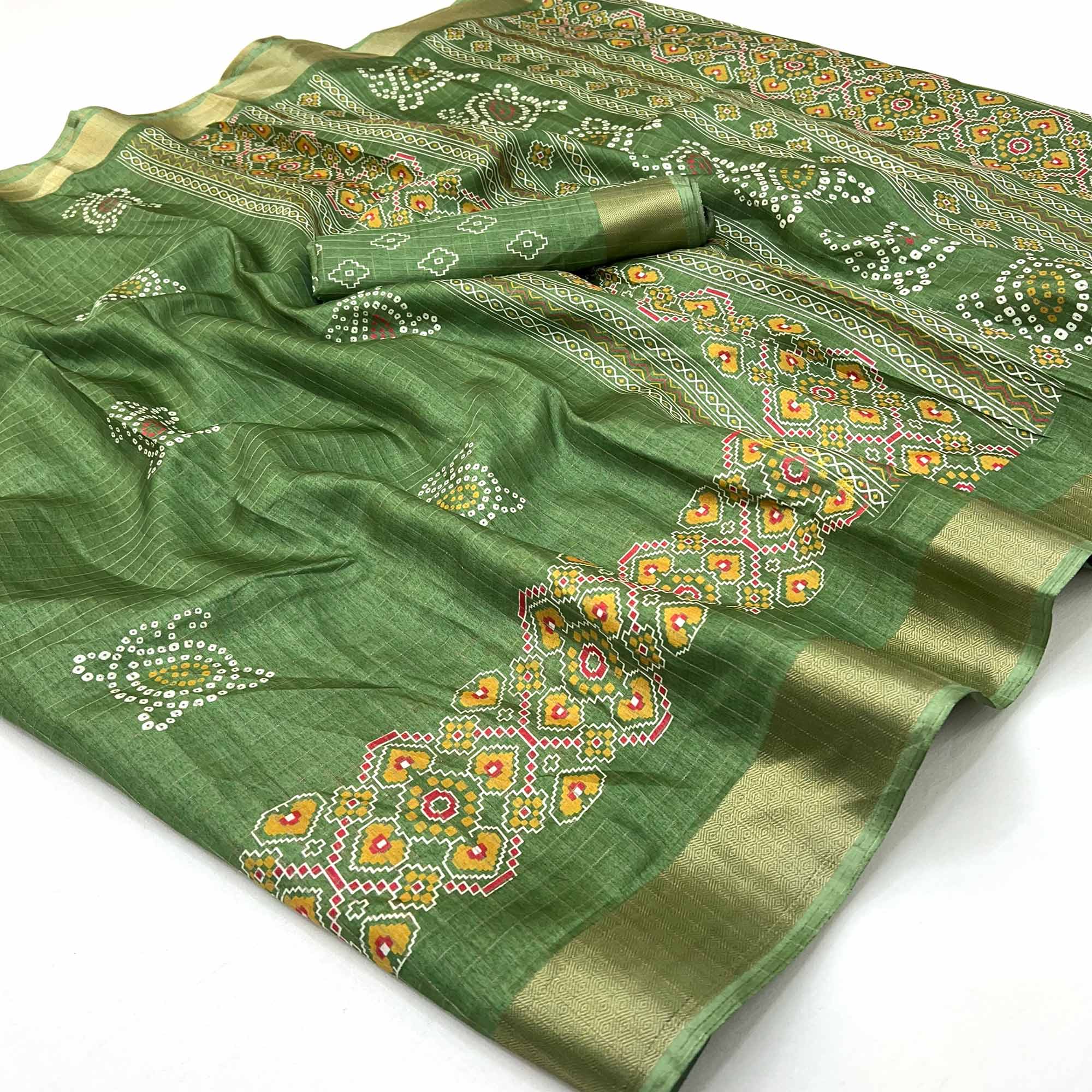 Green Patola Patterned Featuring Weaving Work Dola Silken Drape