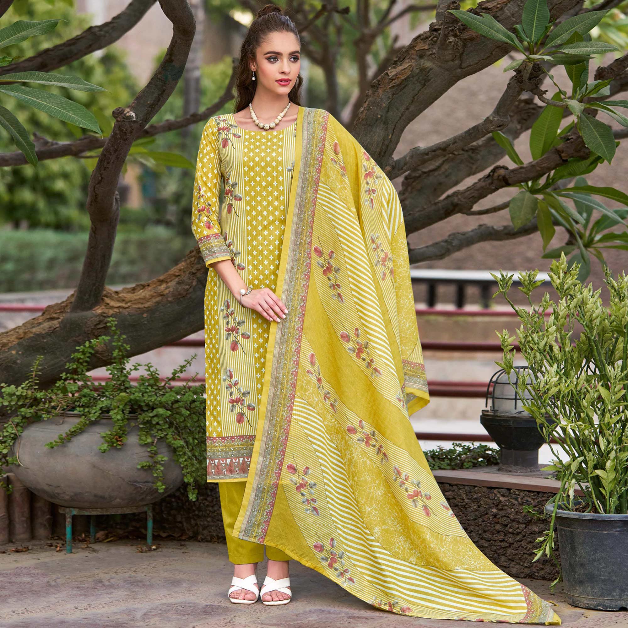 ZULFT-MARYAM5-556-006