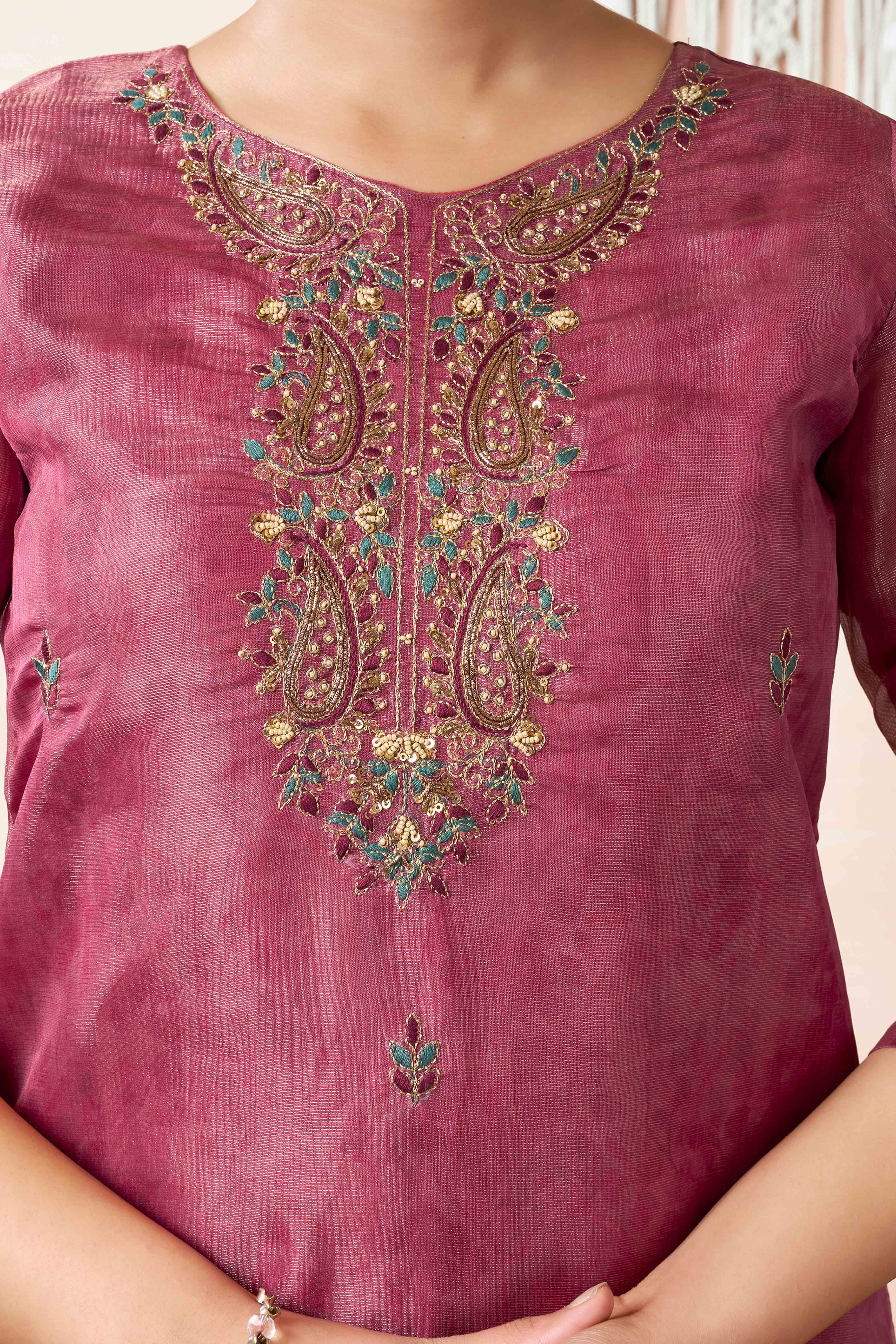 Mauve Sequins Embroidered Shimmer Straight Salwar Suit