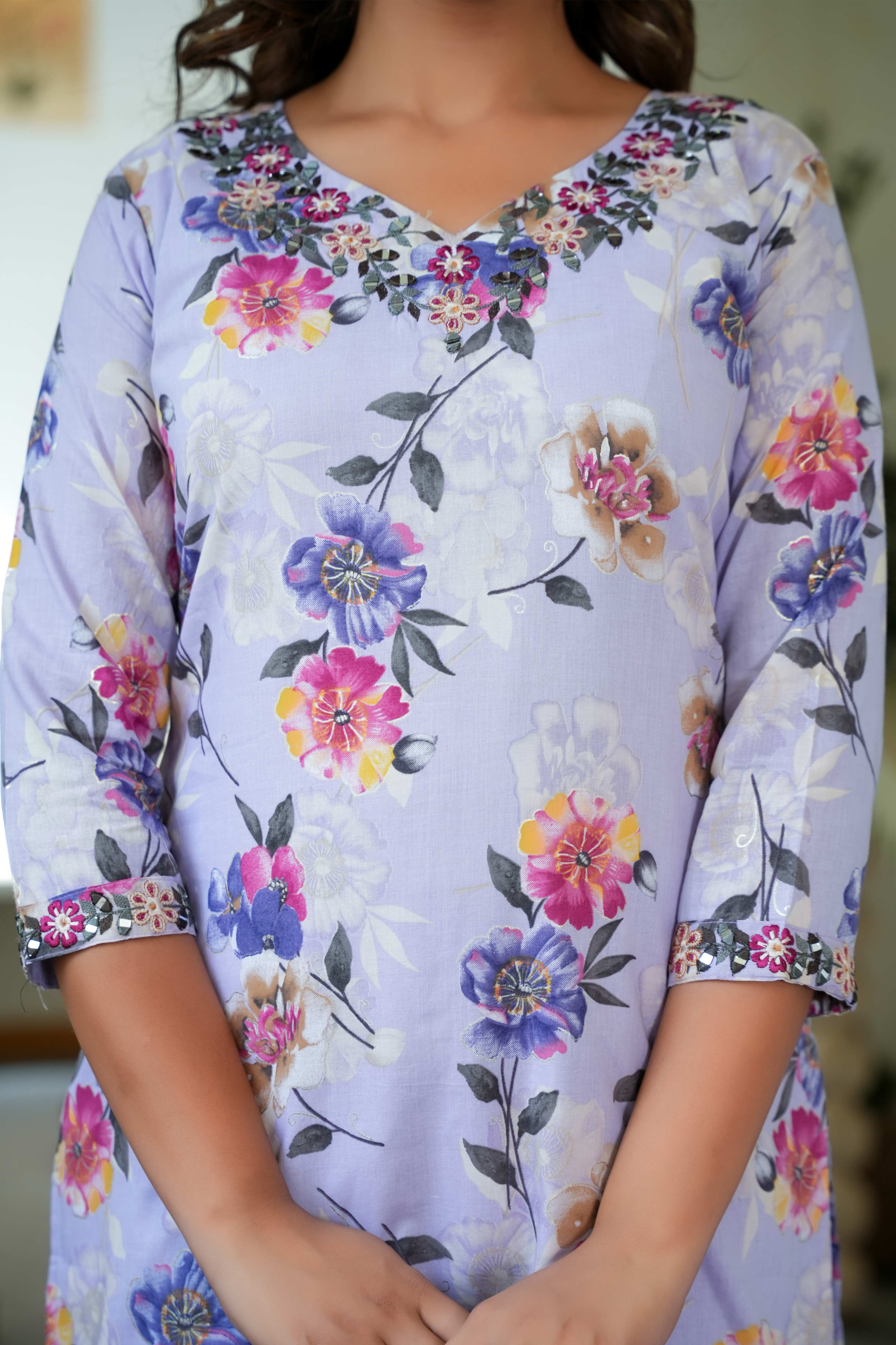 Soft Floral Printed Straight Kurta Set in Light Lavender Pure Cotton for Subtle Elegance