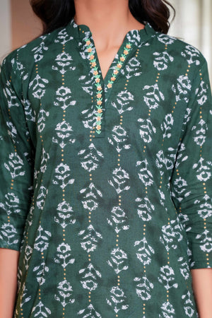 Dark Green Floral Block Printed Pure Cotton Straight Kurti for Elegant Comfort