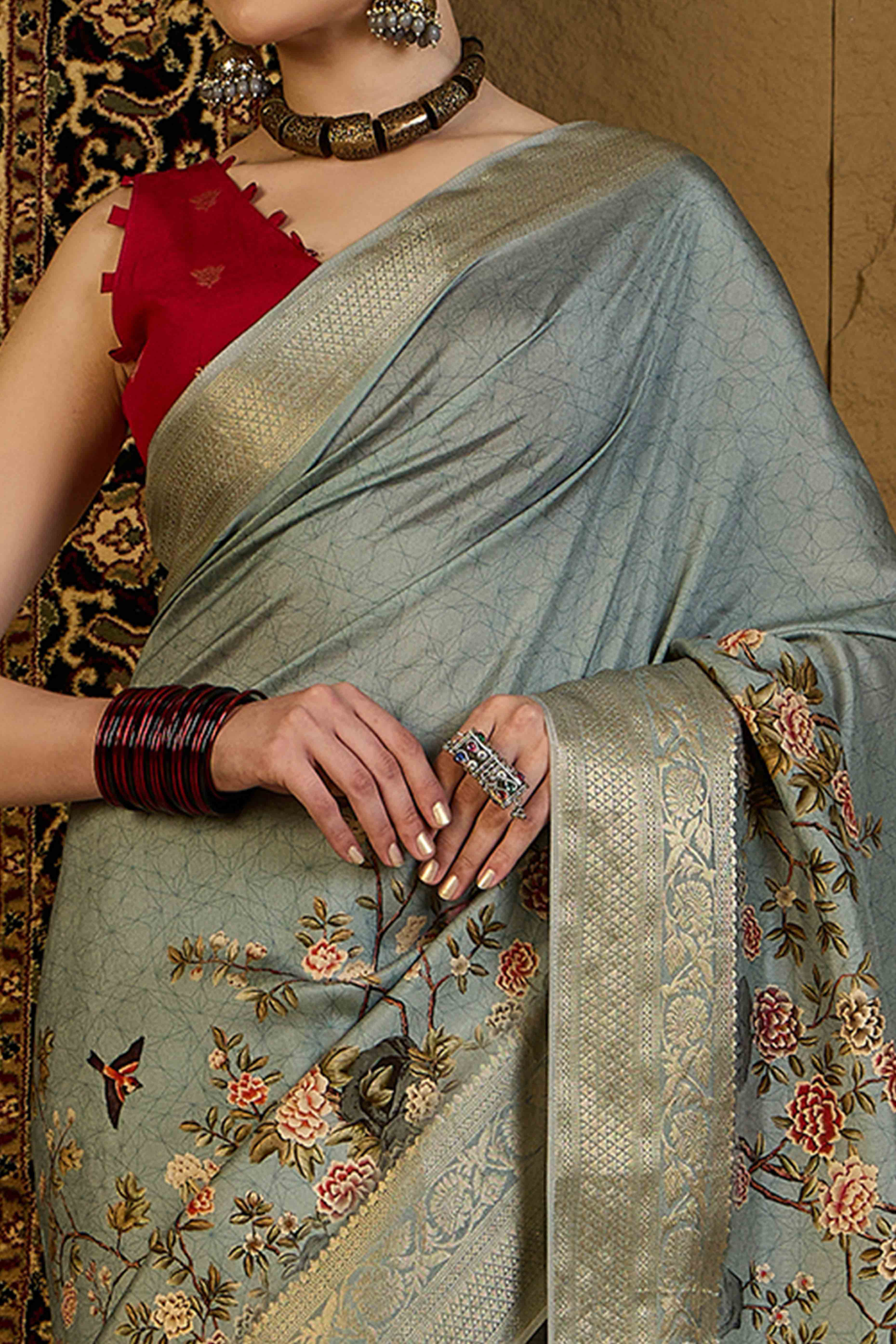 Grey Floral Printed Viscose Saree