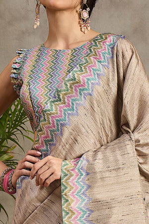 Beige Cotton Silk Handloom Saree Featuring Traditional Woven Patterns