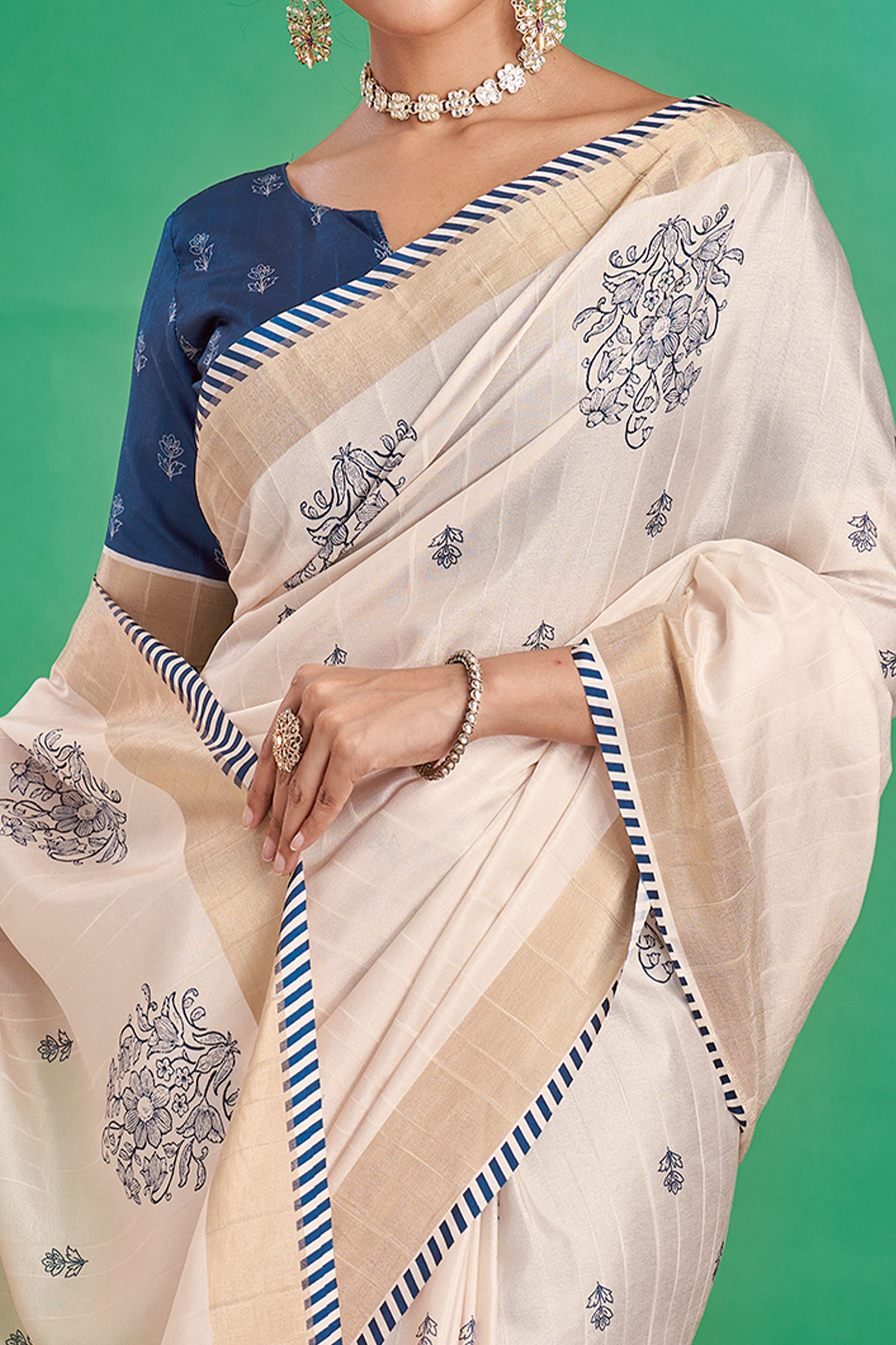 Charming Offwhite & Navy Blue Floral Printed Kotha Cotton Silk Saree Adorned With Tassel Pallu
