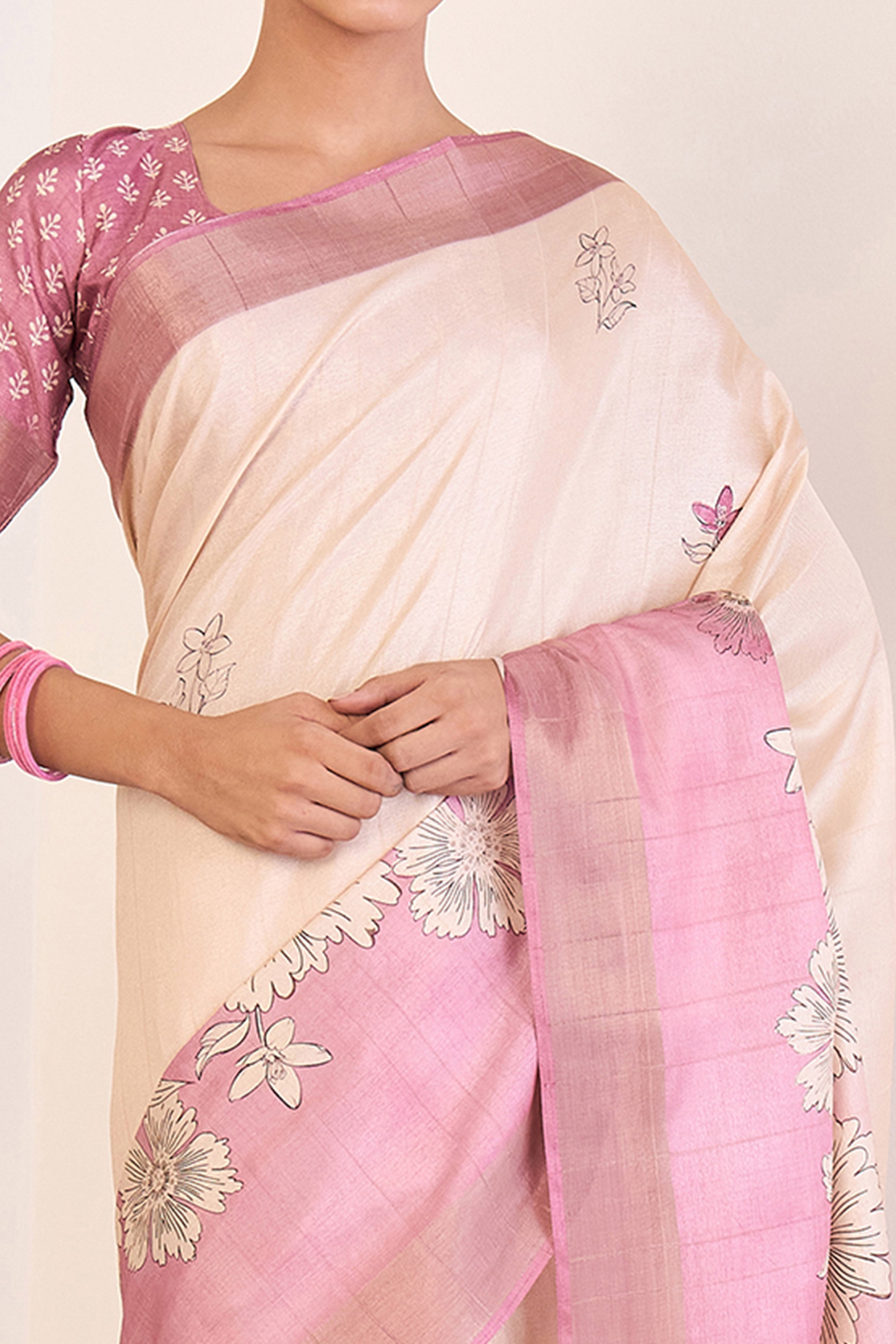 Elegant Light Pink Floral Printed Kotha Cotton Silk Saree Reflecting Subtle Sophistication