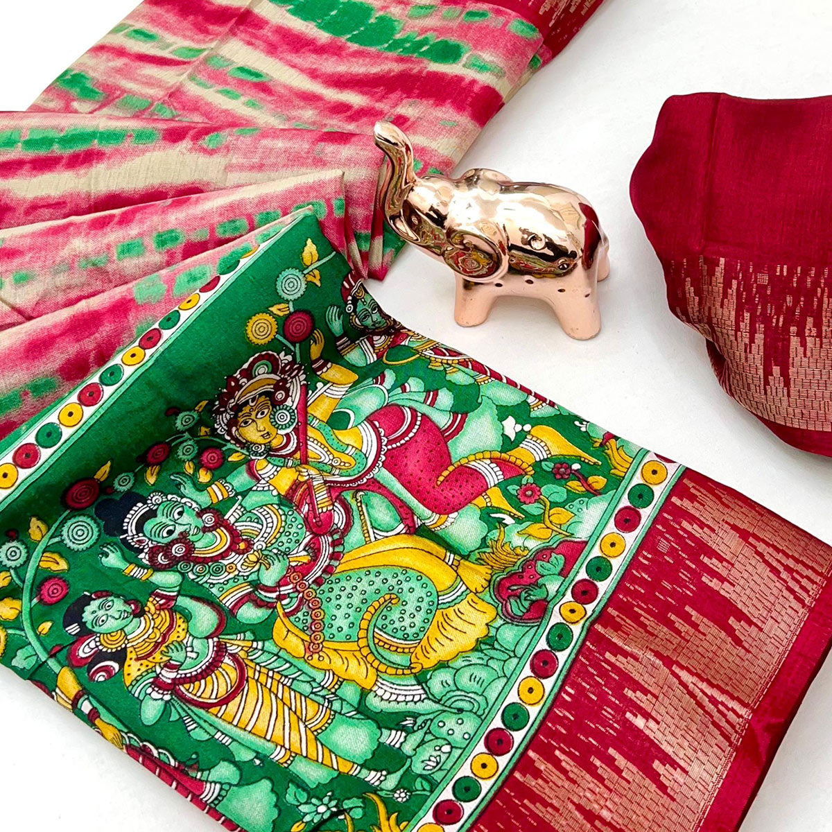 Red Soft Mulmul Cotton Saree Featuring Artistic Kalamkari Concept Prints