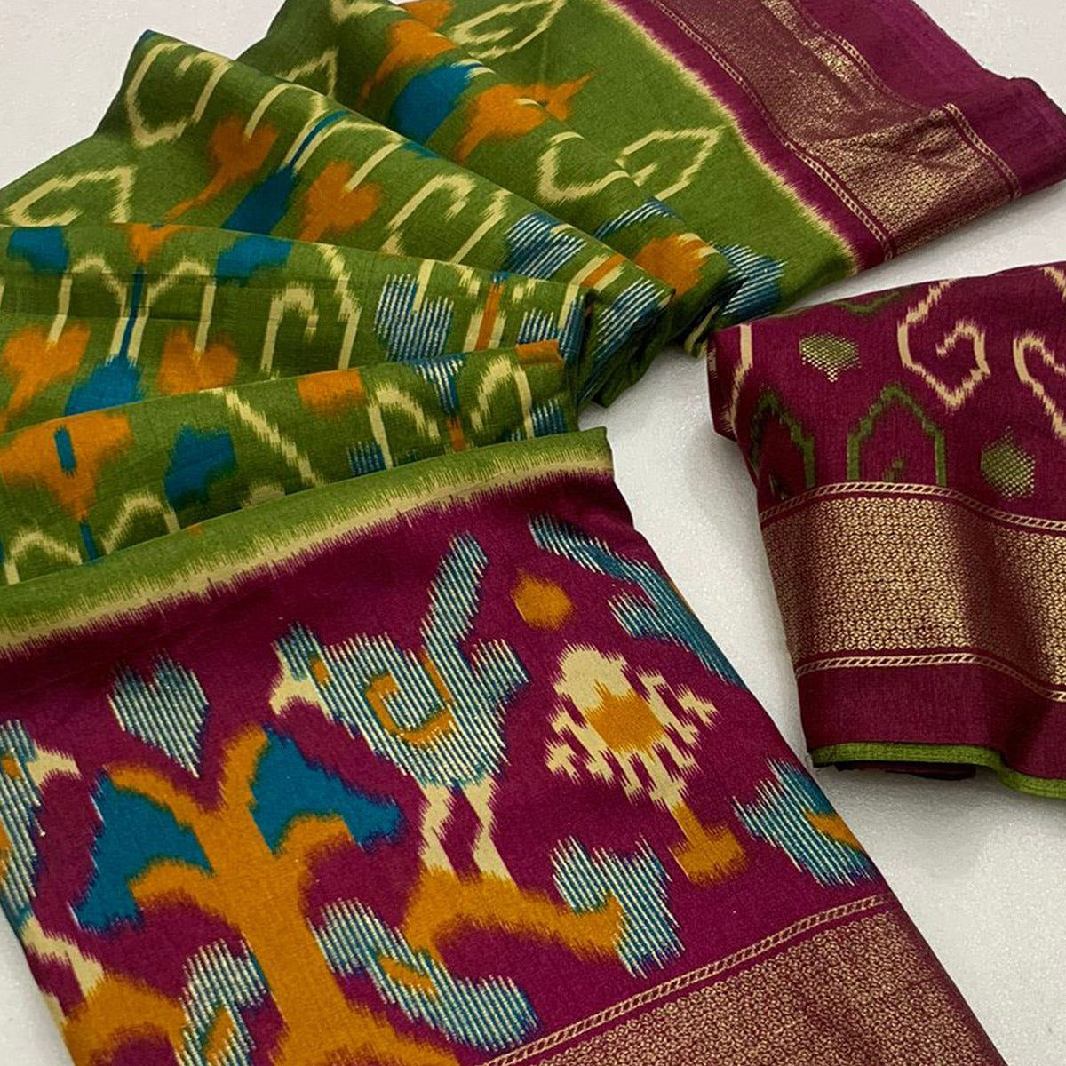 Green & Magenta Ikkat Foil Printed Dola Silk Saree