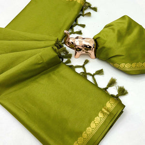 Classic Green Solid Weaving Mysore Silk Saree Accented With Floral Border & Tassel Pallu