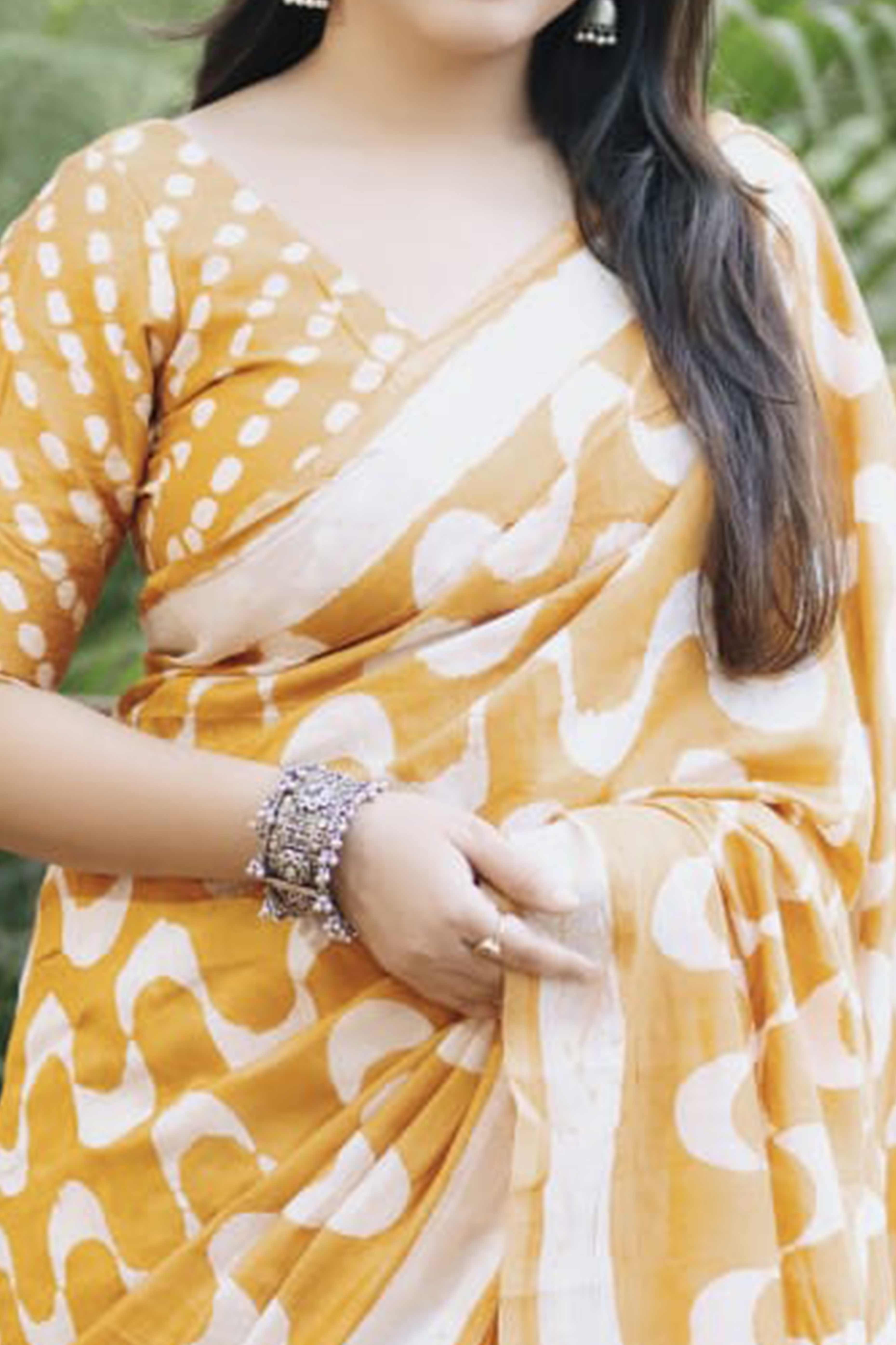 Mustard Linen Saree With Vibrant Zig Zag Digital Print & Trendy Tassel Pallu