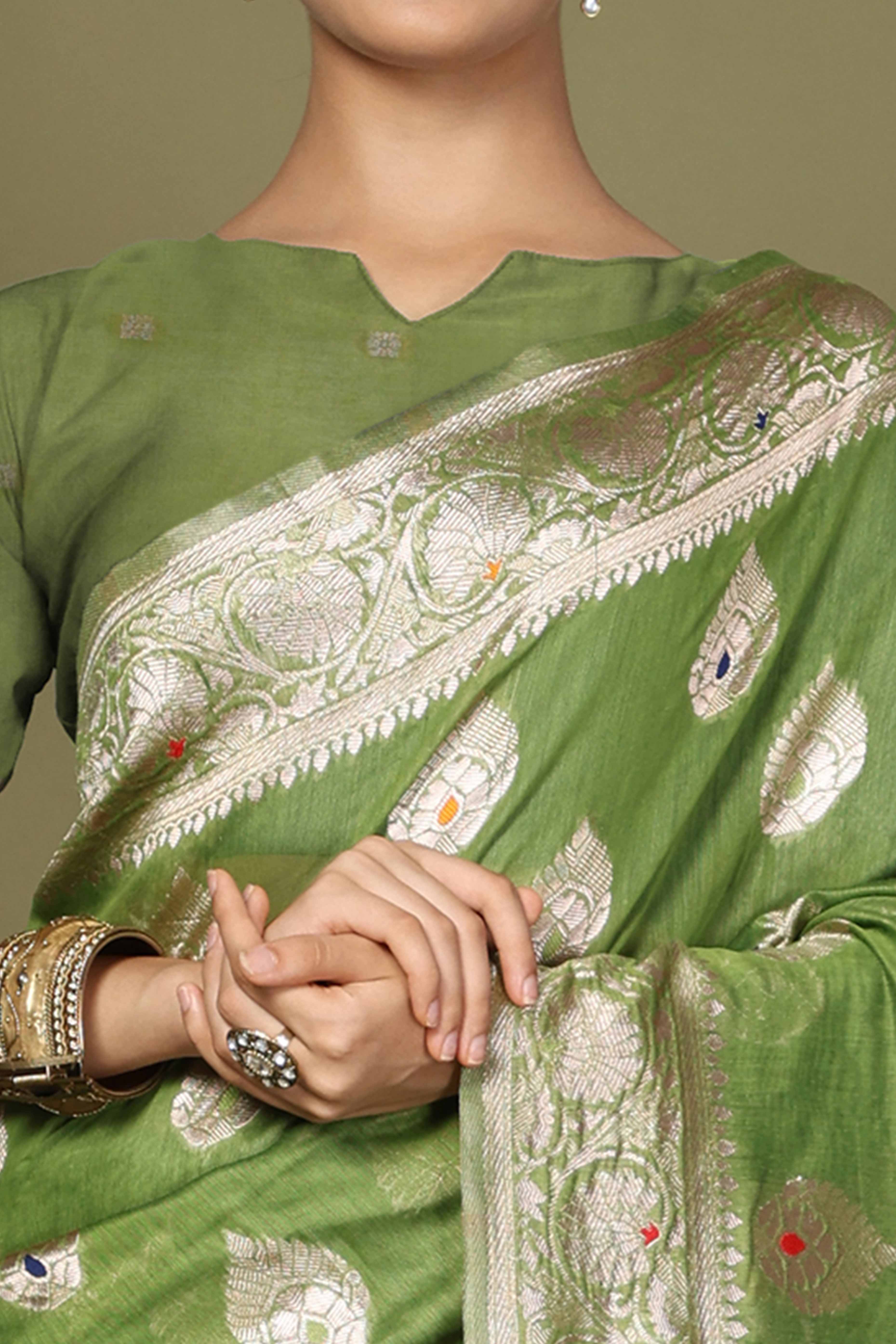 Green Saree In Linen Cotton Featuring Floral Zari Weaving & Digital Printed Pallu