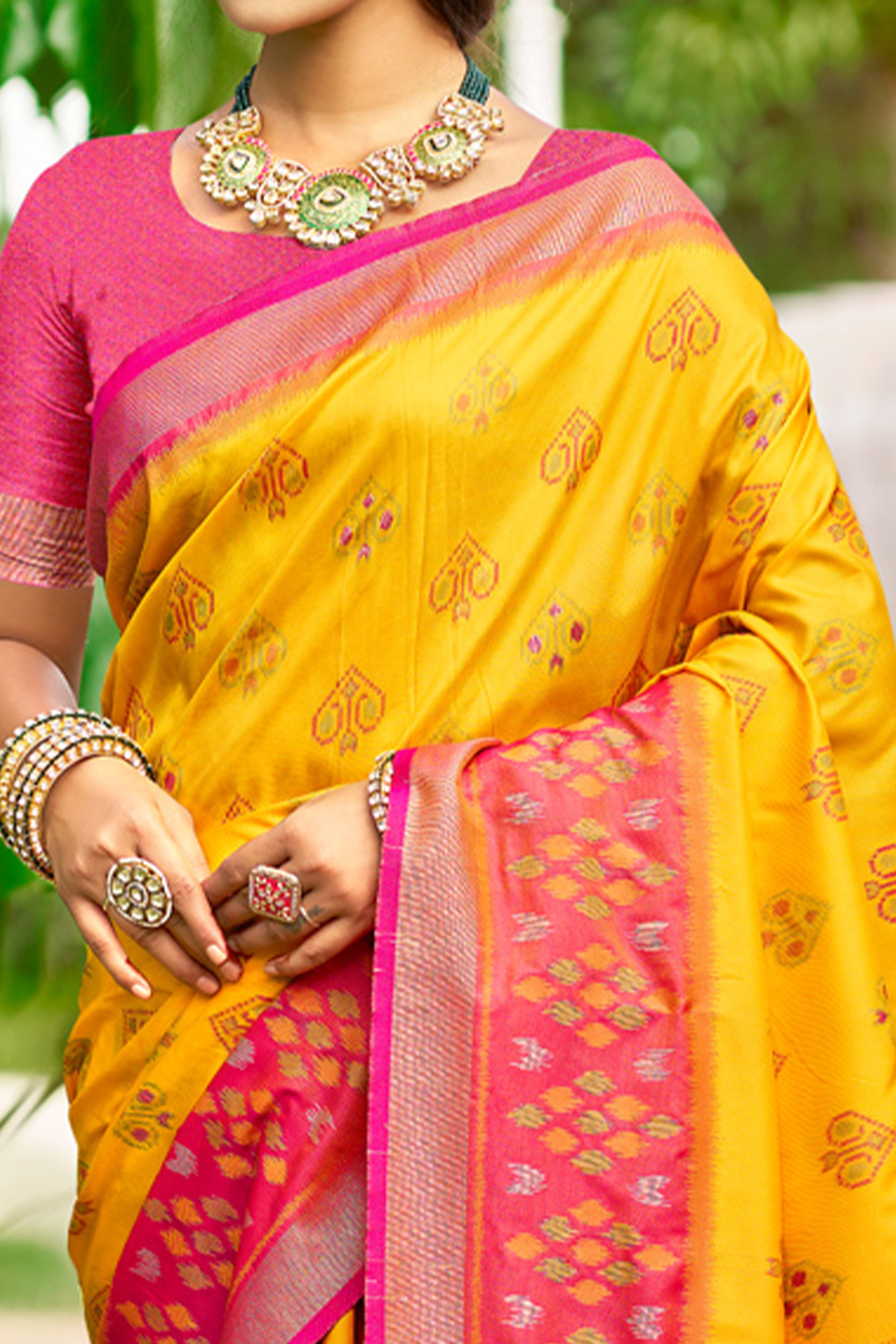 Classic Yellow Pochampally Ikkat Silk Blend Saree Completed With Refined Weaving & Tassel Pallu