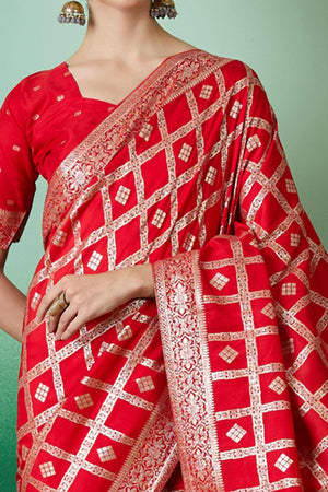 Red Jacquard Saree In Cotton Blend Featuring Elegant Floral Weaving & A Tasselled Pallu