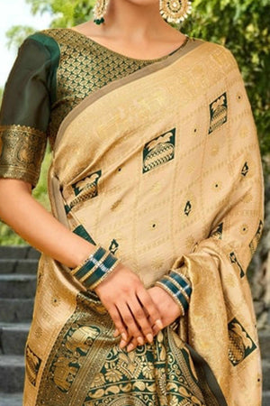 Beige Floral Weaving Paithani Saree In Soft Silk Accented With A Stylish Tassel Border Pallu
