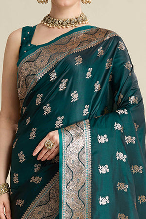 30Morpich Green Pure Silk Saree Featuring Traditional Banarasi Zari Weaving Patterns