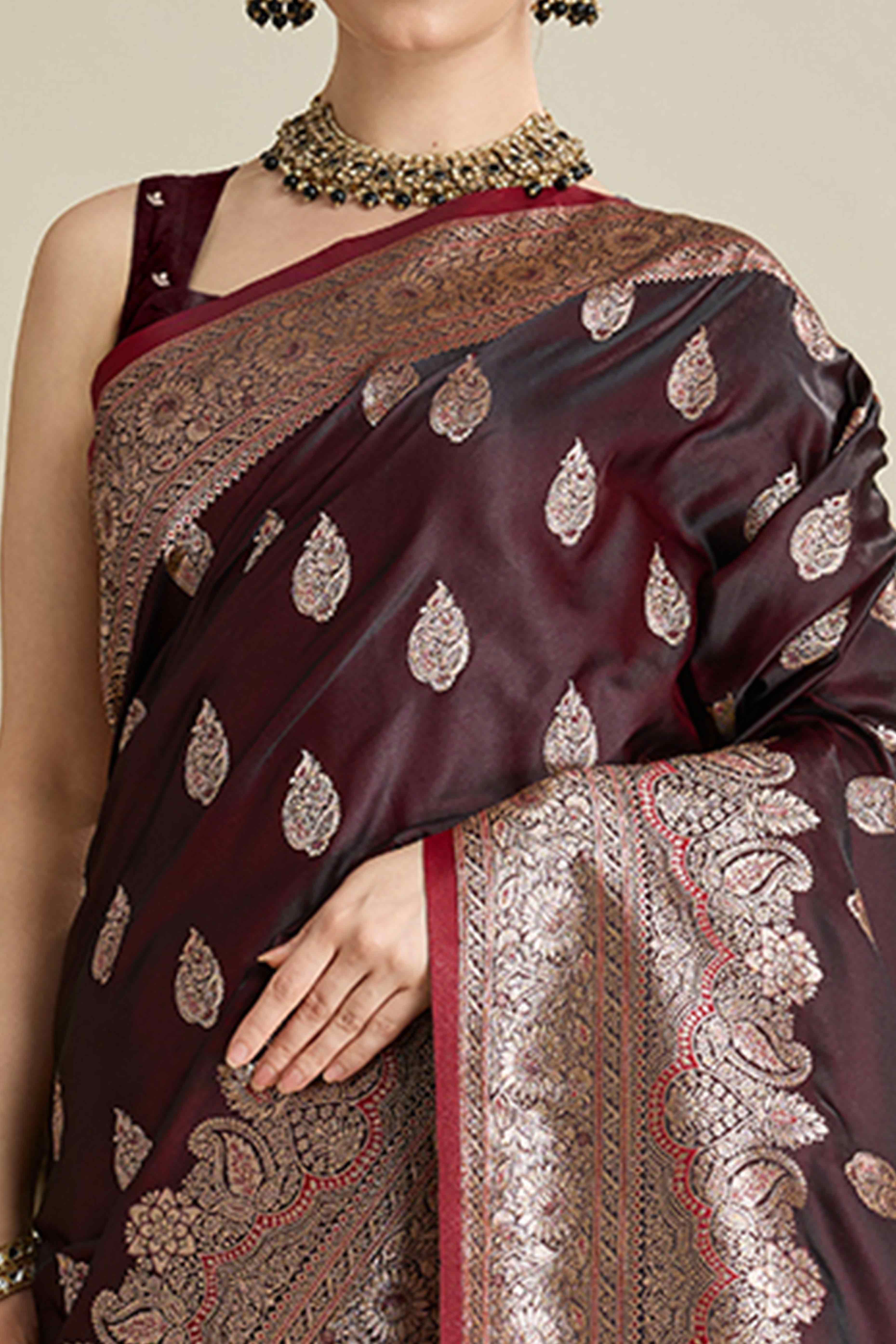 Dark Brown Pure Silk Saree Featuring Traditional Banarasi Zari Weaving Patterns