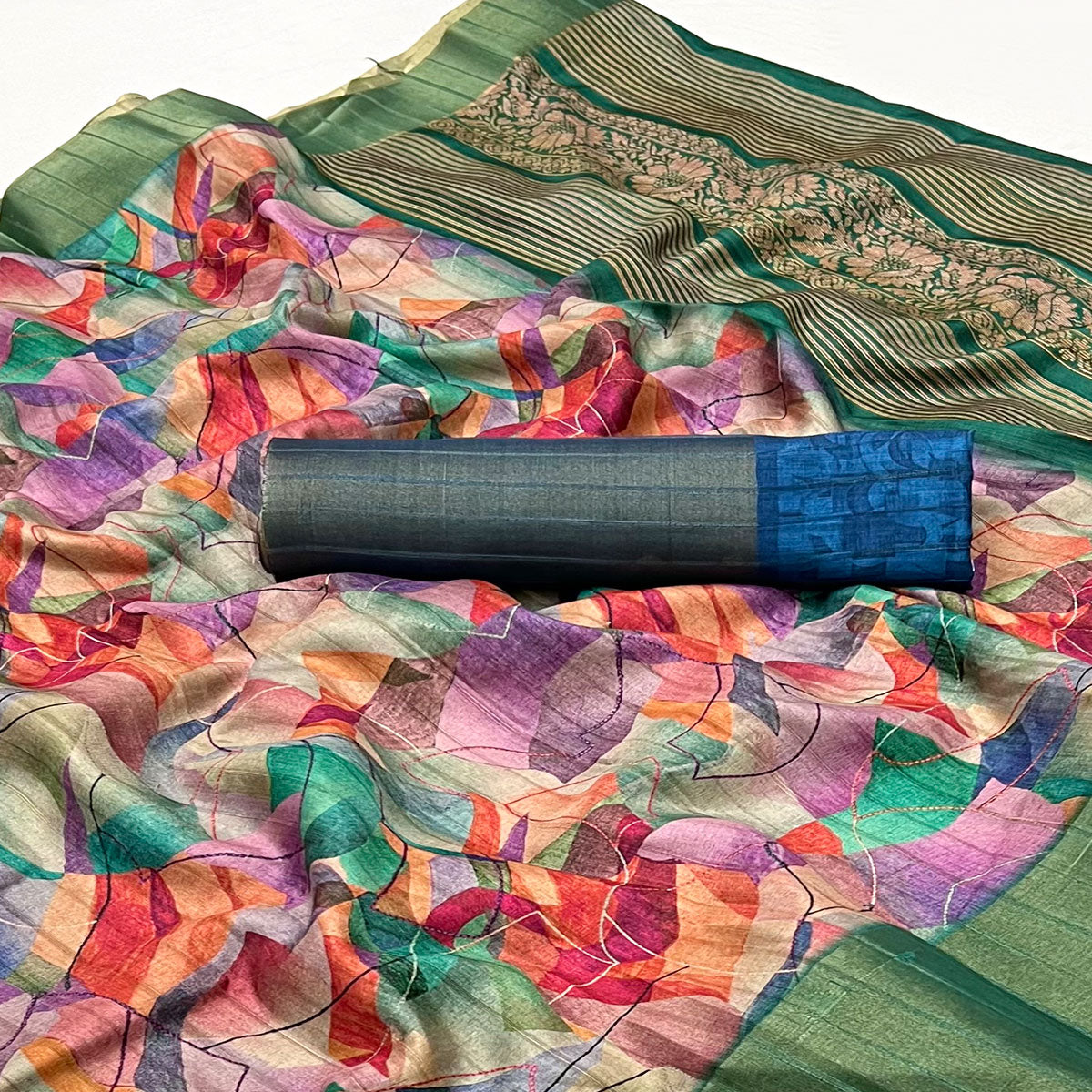 Green Geometric Digital Printed Viscose Saree