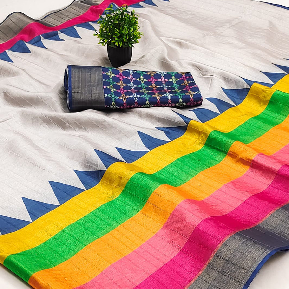 Grey Cotton Silk Saree Woven on Handloom with Elegant Abstract Patterns