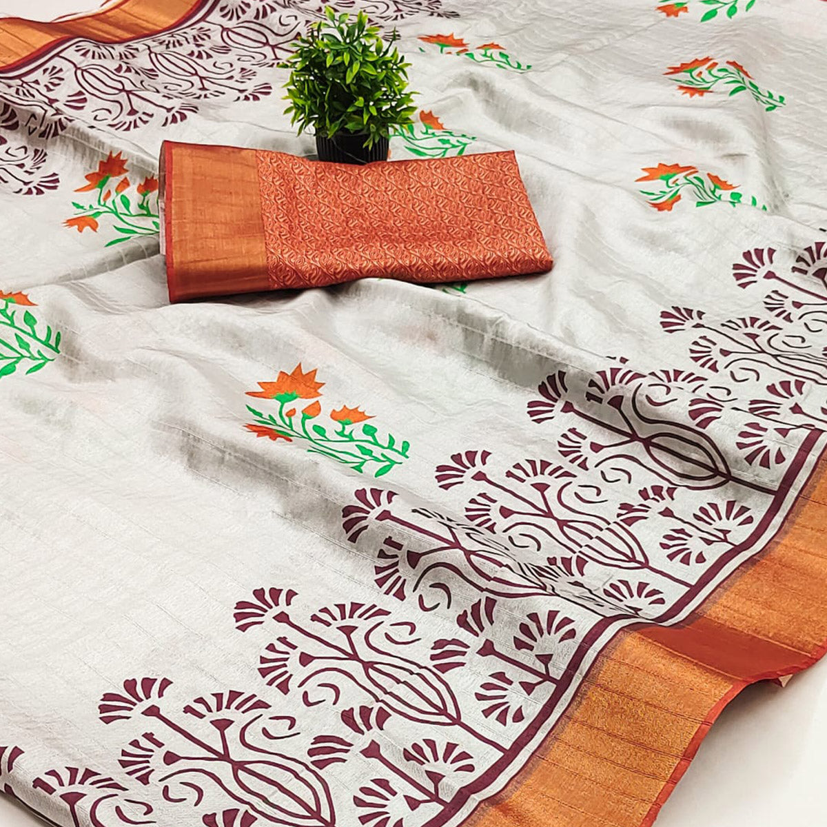 Grey Cotton Silk Saree Woven on Handloom with Elegant Abstract Patterns
