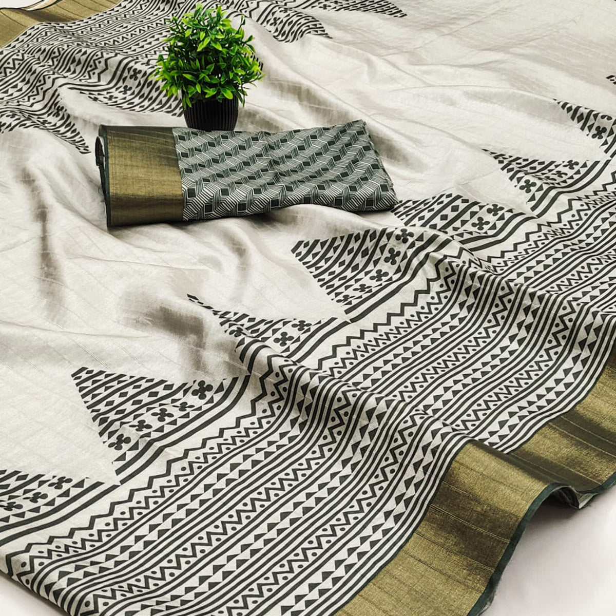 Grey Cotton Silk Saree Woven on Handloom with Elegant Abstract Patterns
