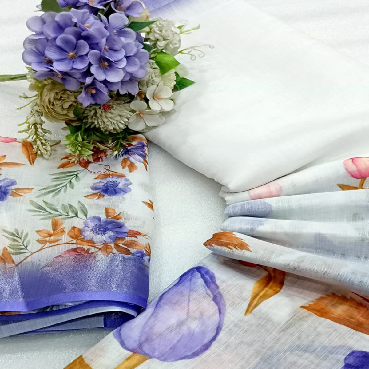 Lavender Floral Printed Linen Saree