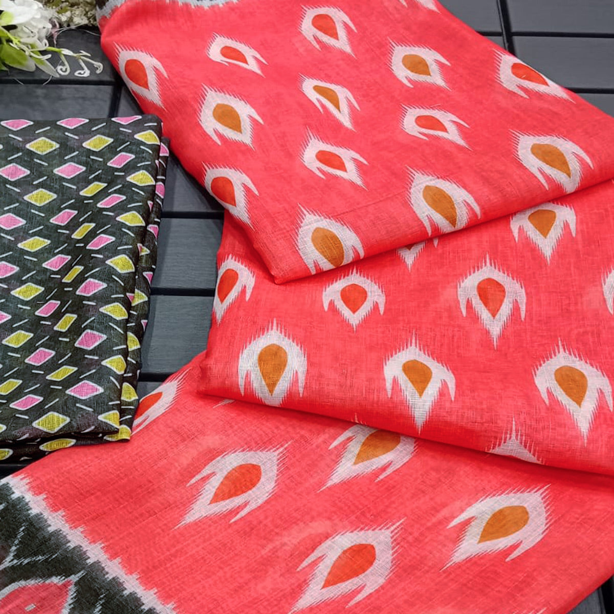 Gajri Pink Ikkat Printed Linen Saree