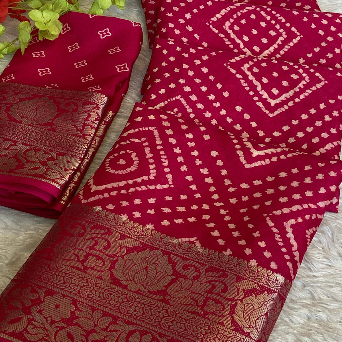 Traditional Pink Dola Silk Saree with Classic Bandhani Print and Elegant Jacquard Woven Border