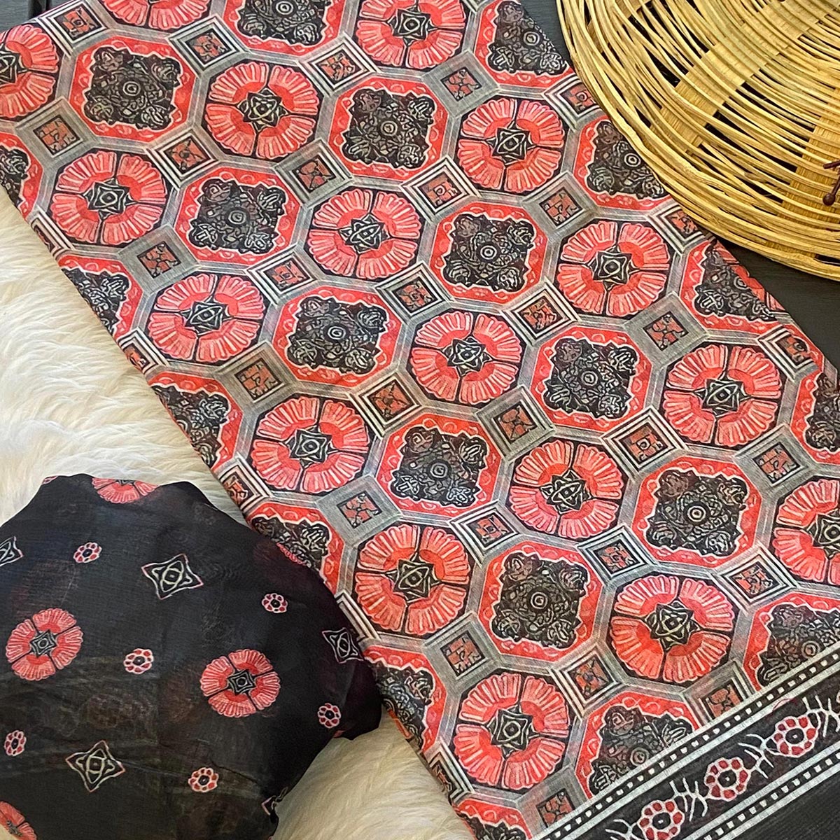 Pink & Black Floral Printed Linen Saree With Zari Border