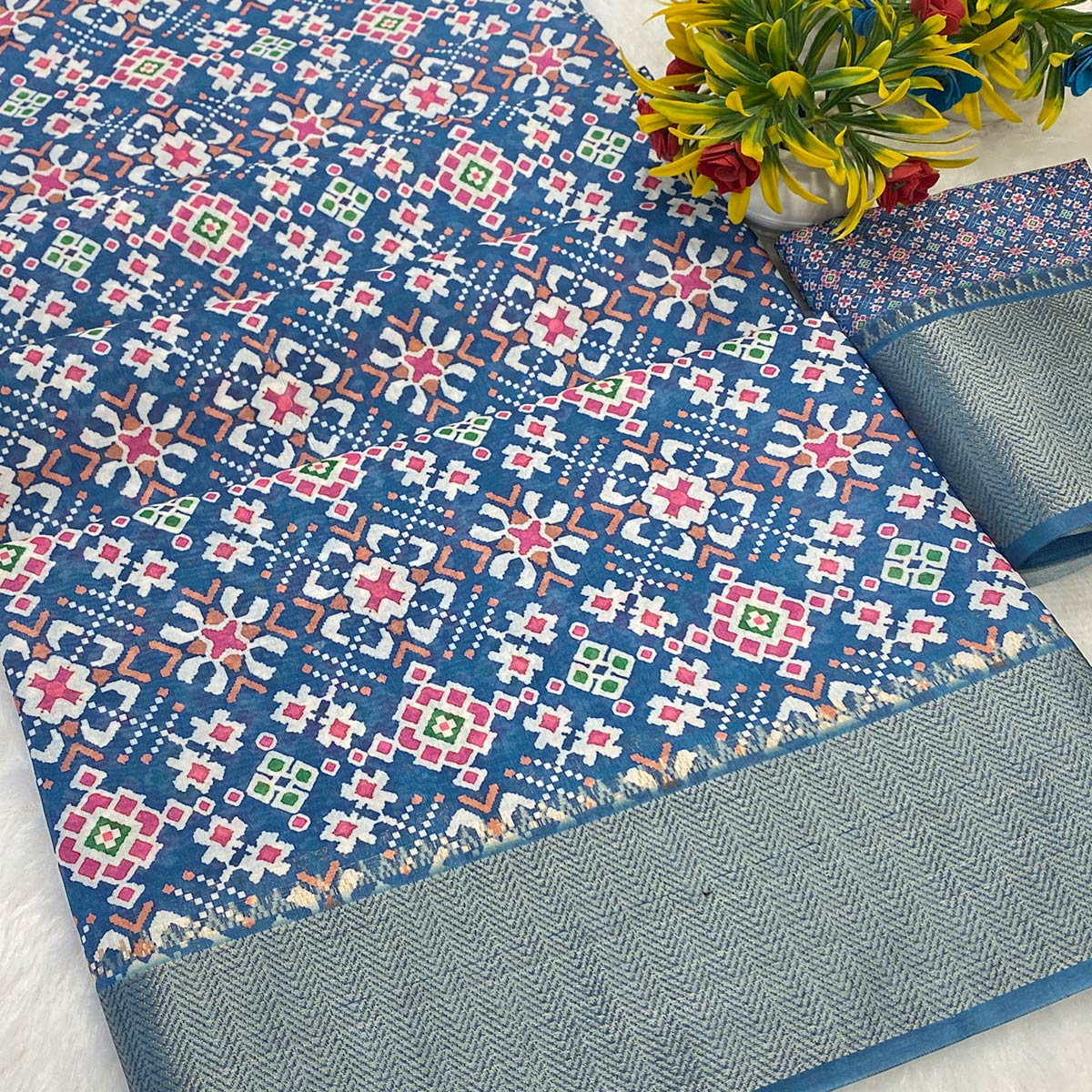 Blue Dola Silk Saree Featuring Traditional Patan Patola Print