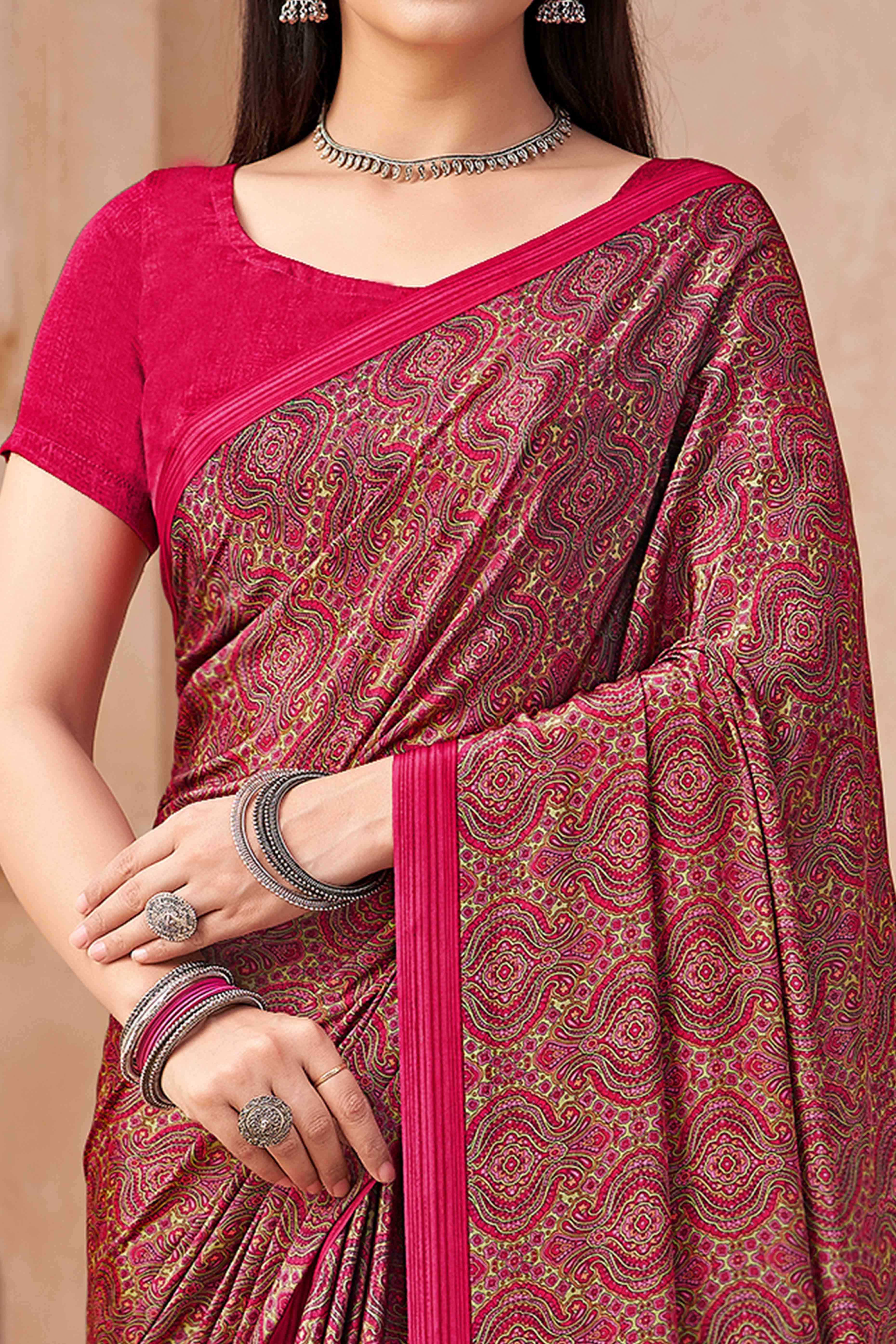 Pink Crepe Silk Saree Featuring Delicate Floral Print Work