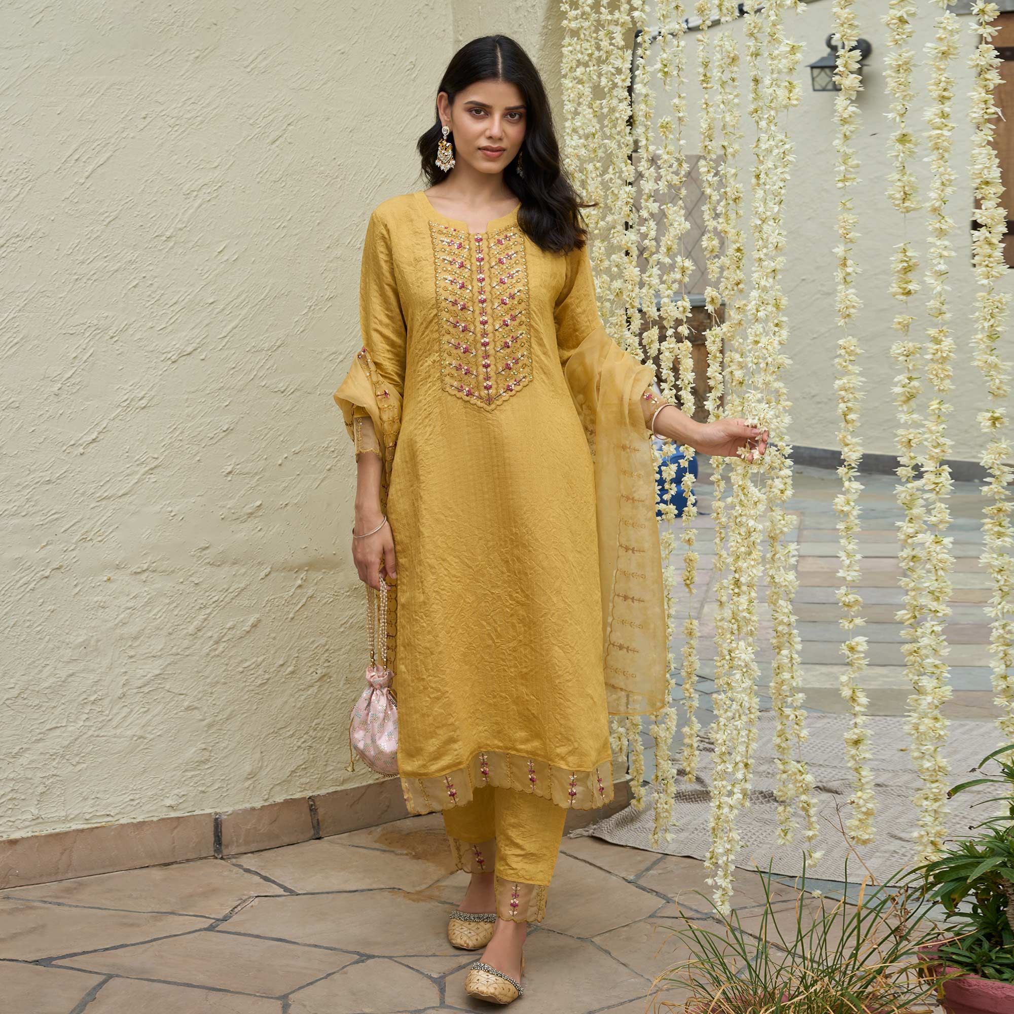 KESSI-RANGROOP-4563