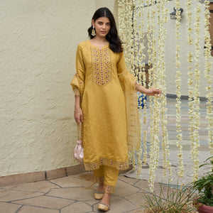 KESSI-RANGROOP-4563